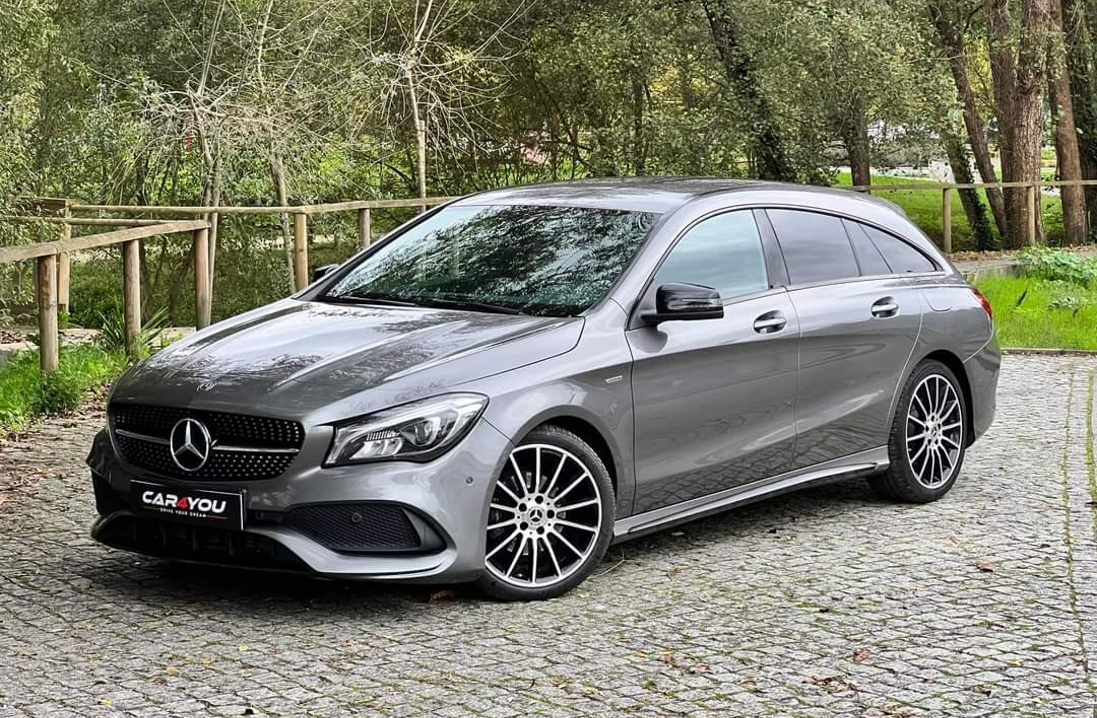 MERCEDES Classe CLA CLA 200 d Shooting Brake AMG Line Aut.