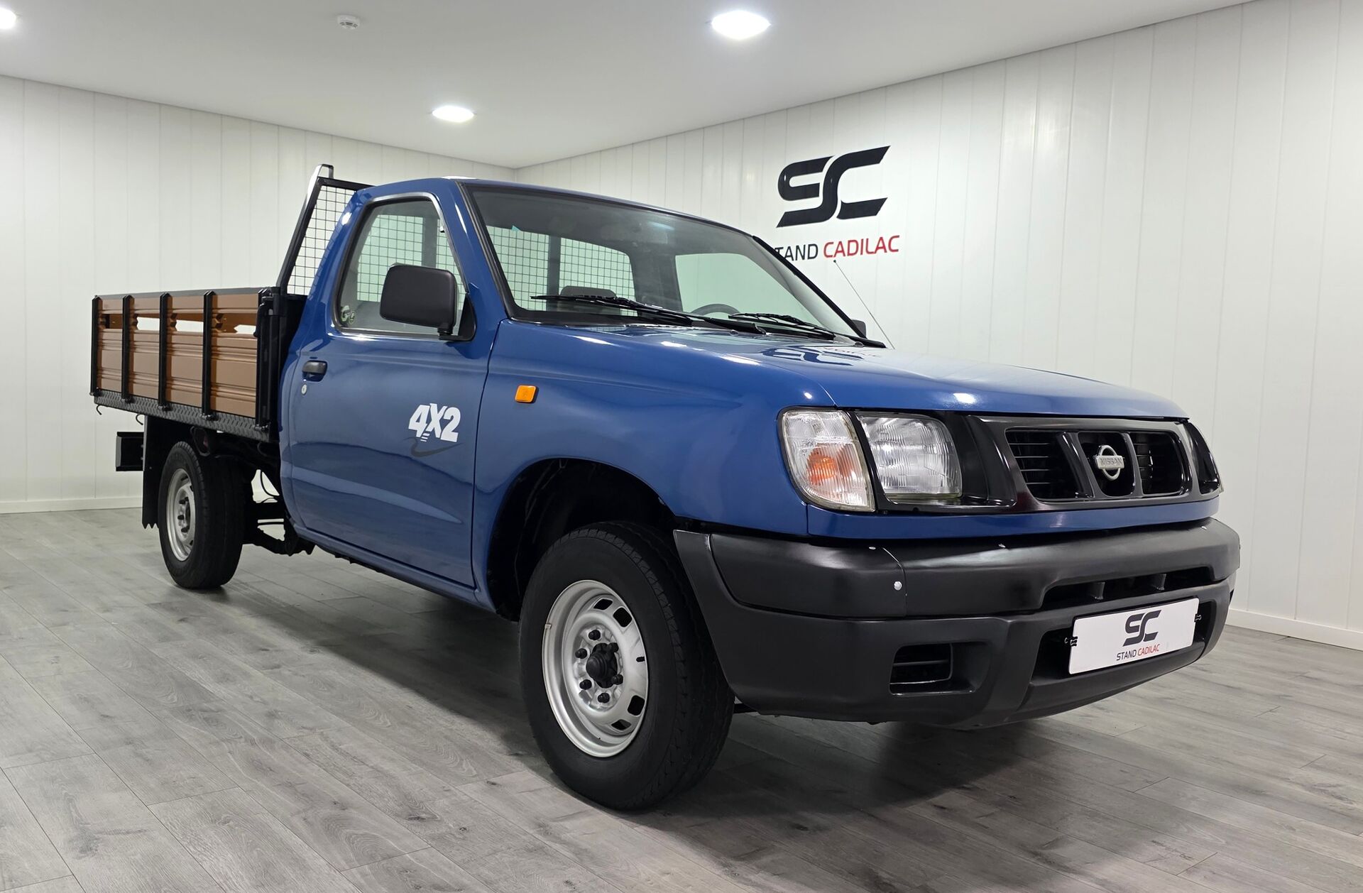 NISSAN Pick-Up 4x2 CS 3 Lugares