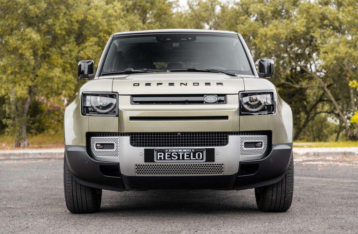 LAND ROVER Defender 3.0 D250 130 AWD X-Dynamic HSE