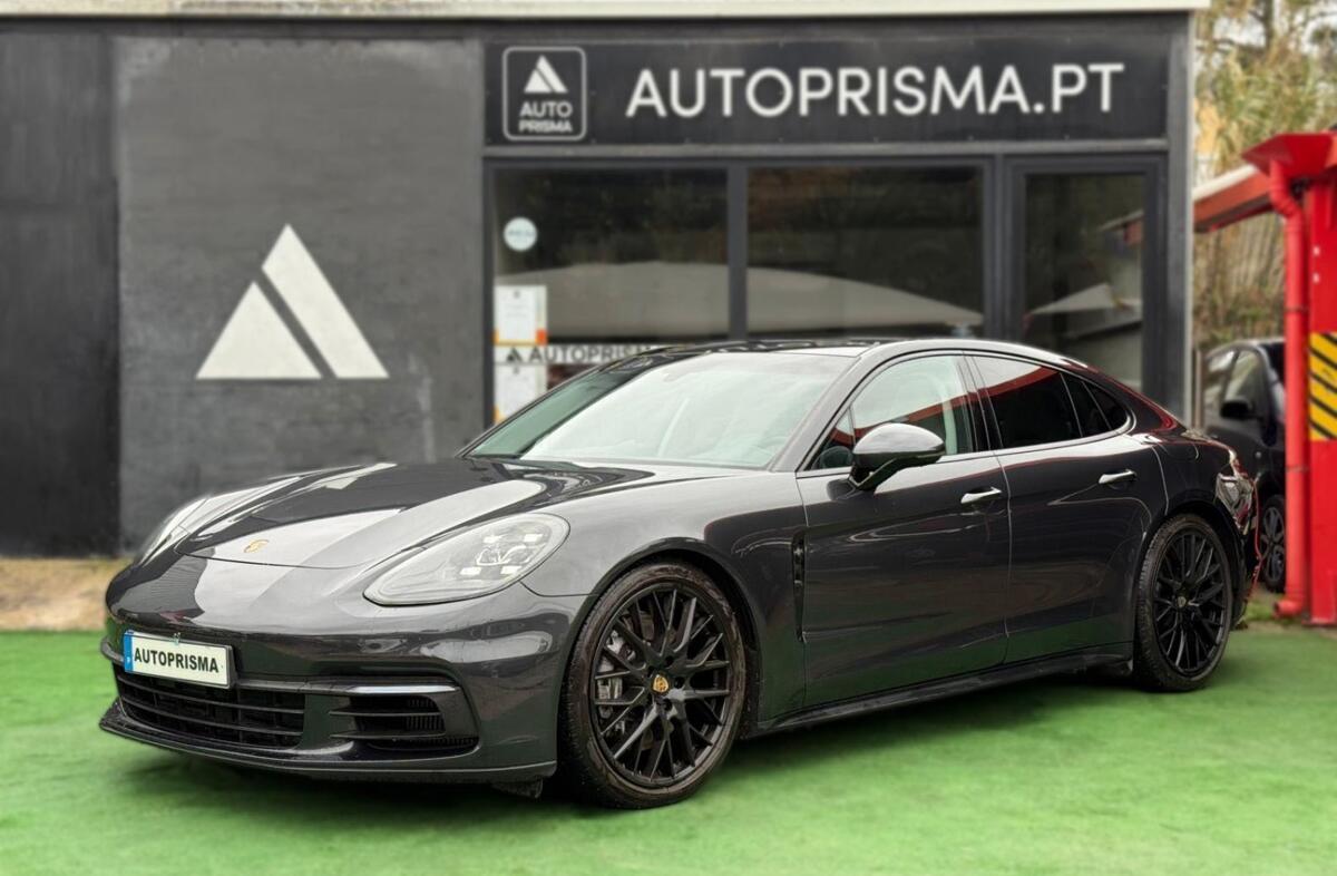 PORSCHE Panamera 4 E-Hybrid