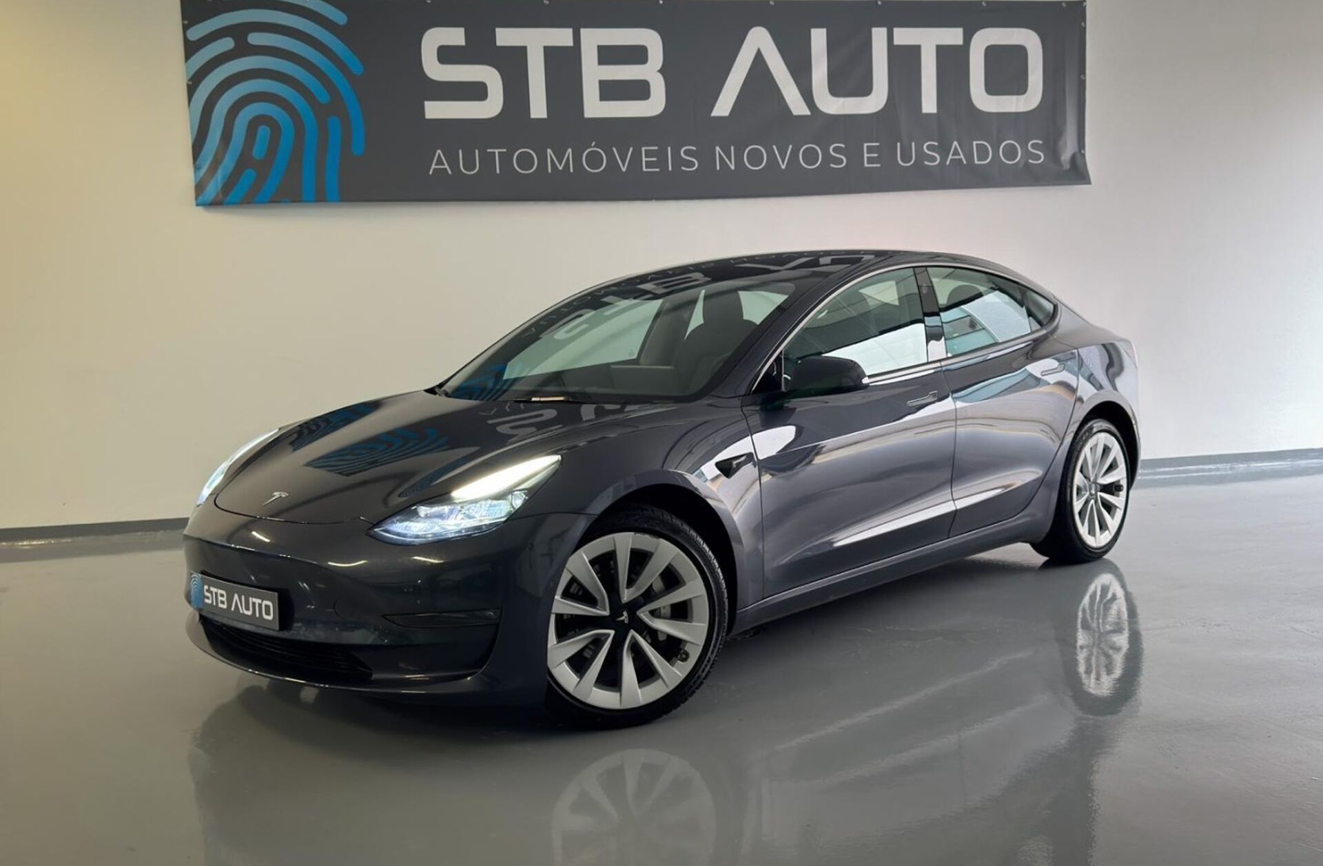 TESLA Model 3 Long Range Tração Integral