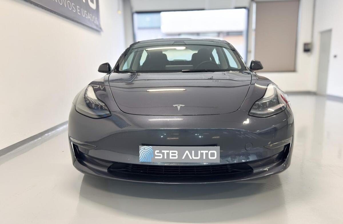 TESLA Model 3 Long Range Tração Integral