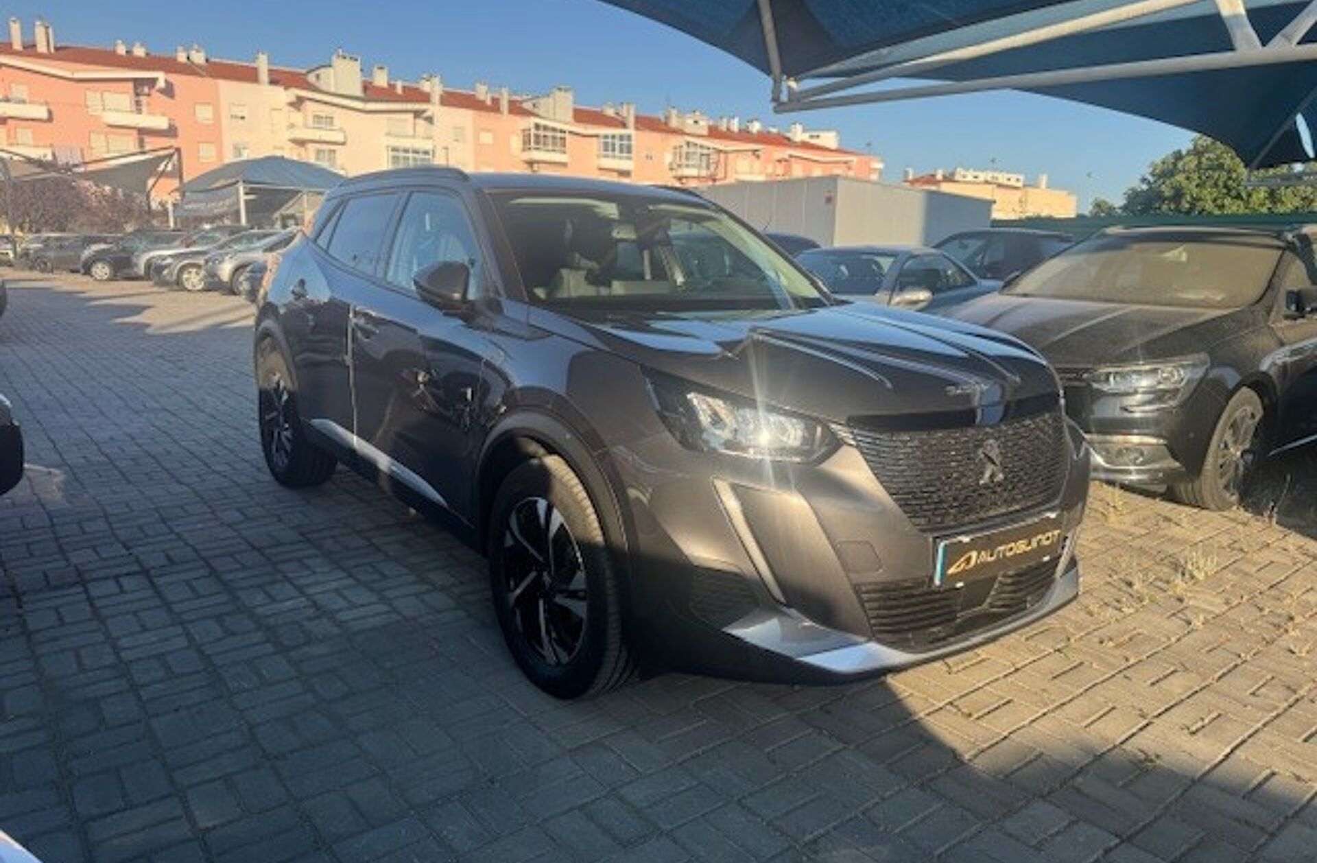 PEUGEOT 2008 1.2 PureTech Allure Pack EAT8