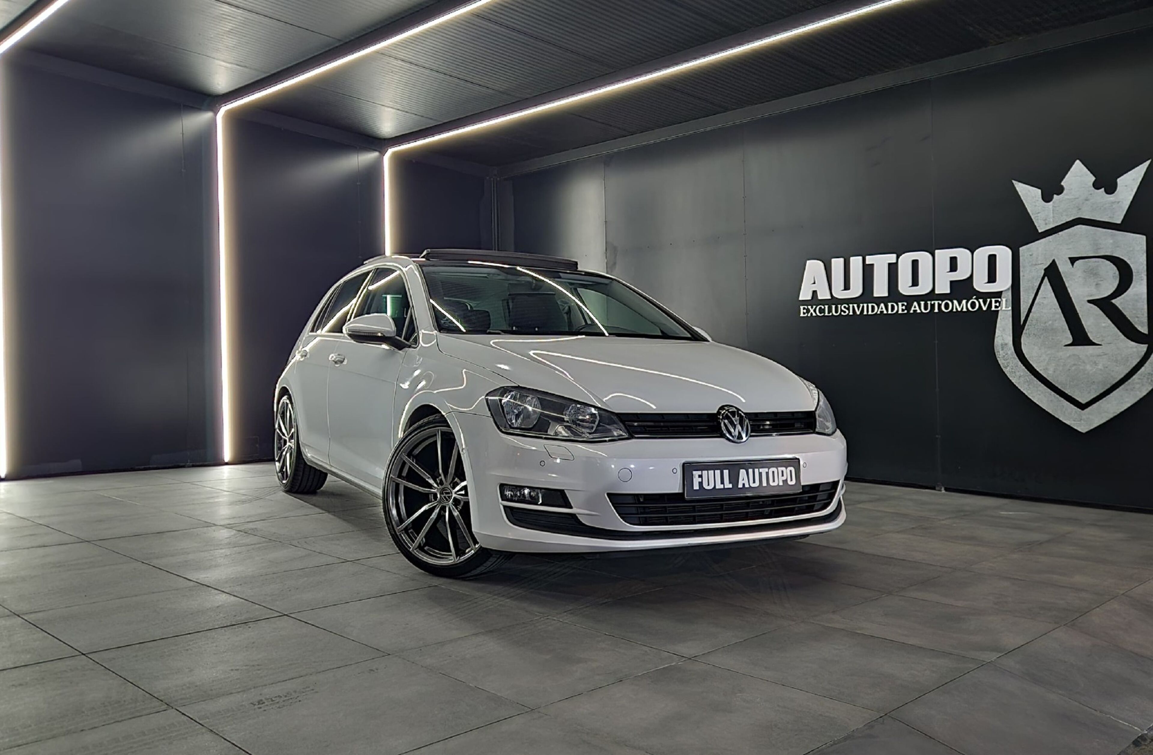 VOLKSWAGEN Golf 1.6 TDi Confortline