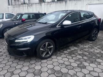 VOLVO V40 2.0 D3 R-Design Momentum Geartronic