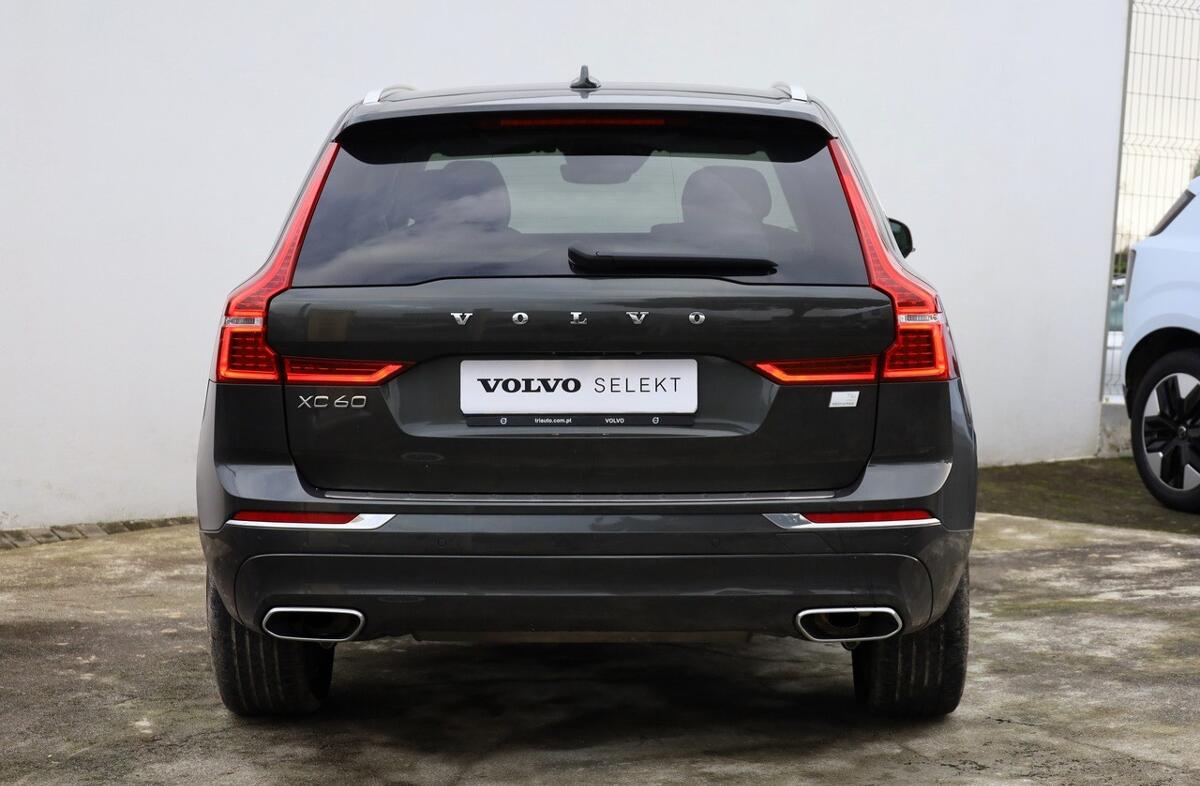 VOLVO XC60 2.0 T6 PHEV Inscription AWD