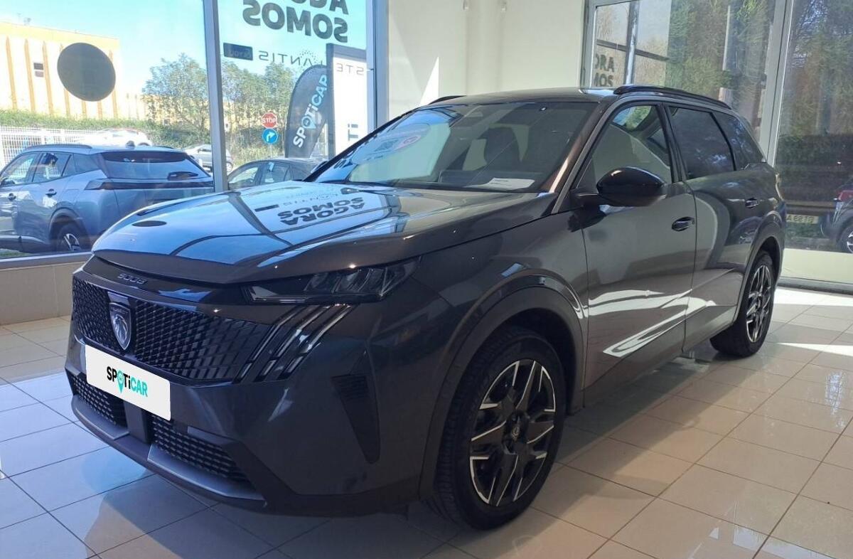 PEUGEOT 5008 1.2 Hybrid Allure e-DCS6