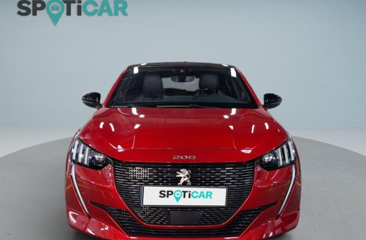 PEUGEOT 208 1.2 PureTech GT EAT8