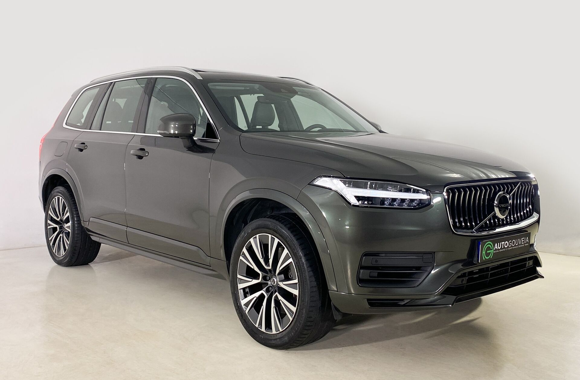 VOLVO XC90 2.0 T8 PHEV Momentum AWD