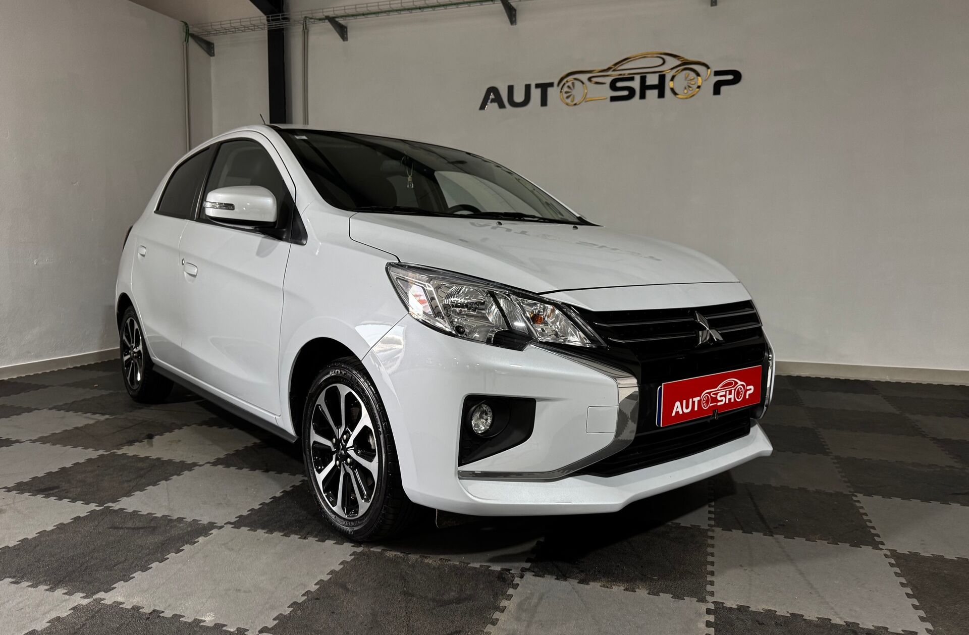 MITSUBISHI Space Star 1.2 Intense Connect Edition