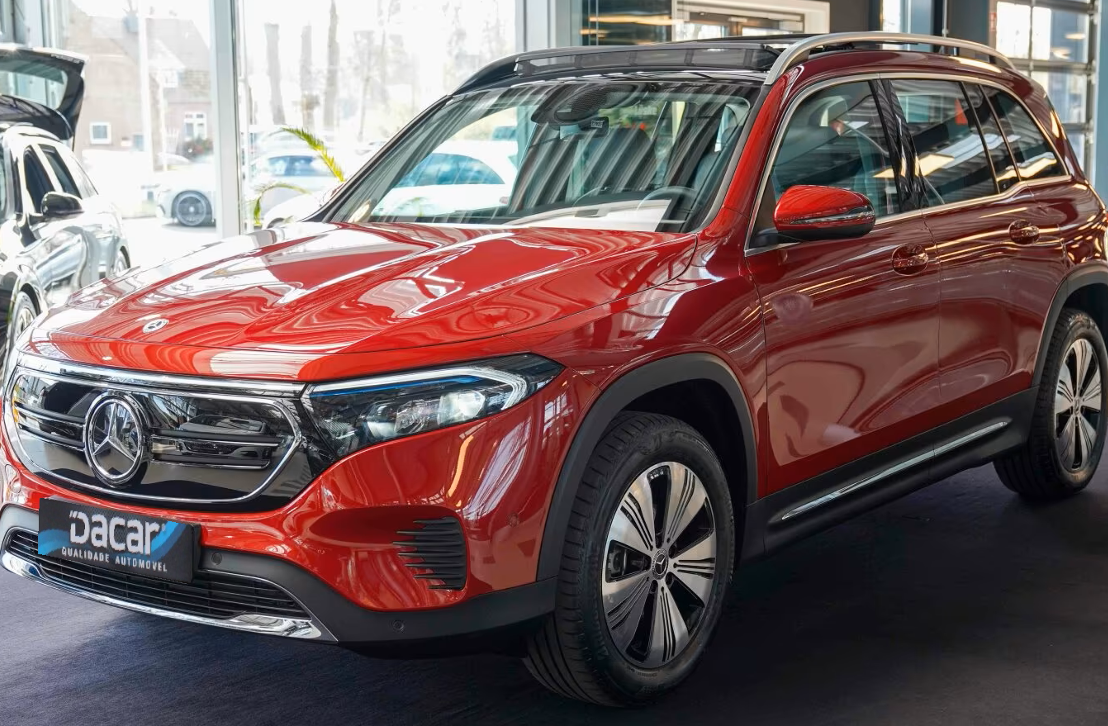 MERCEDES EQB 250 Electric Art
