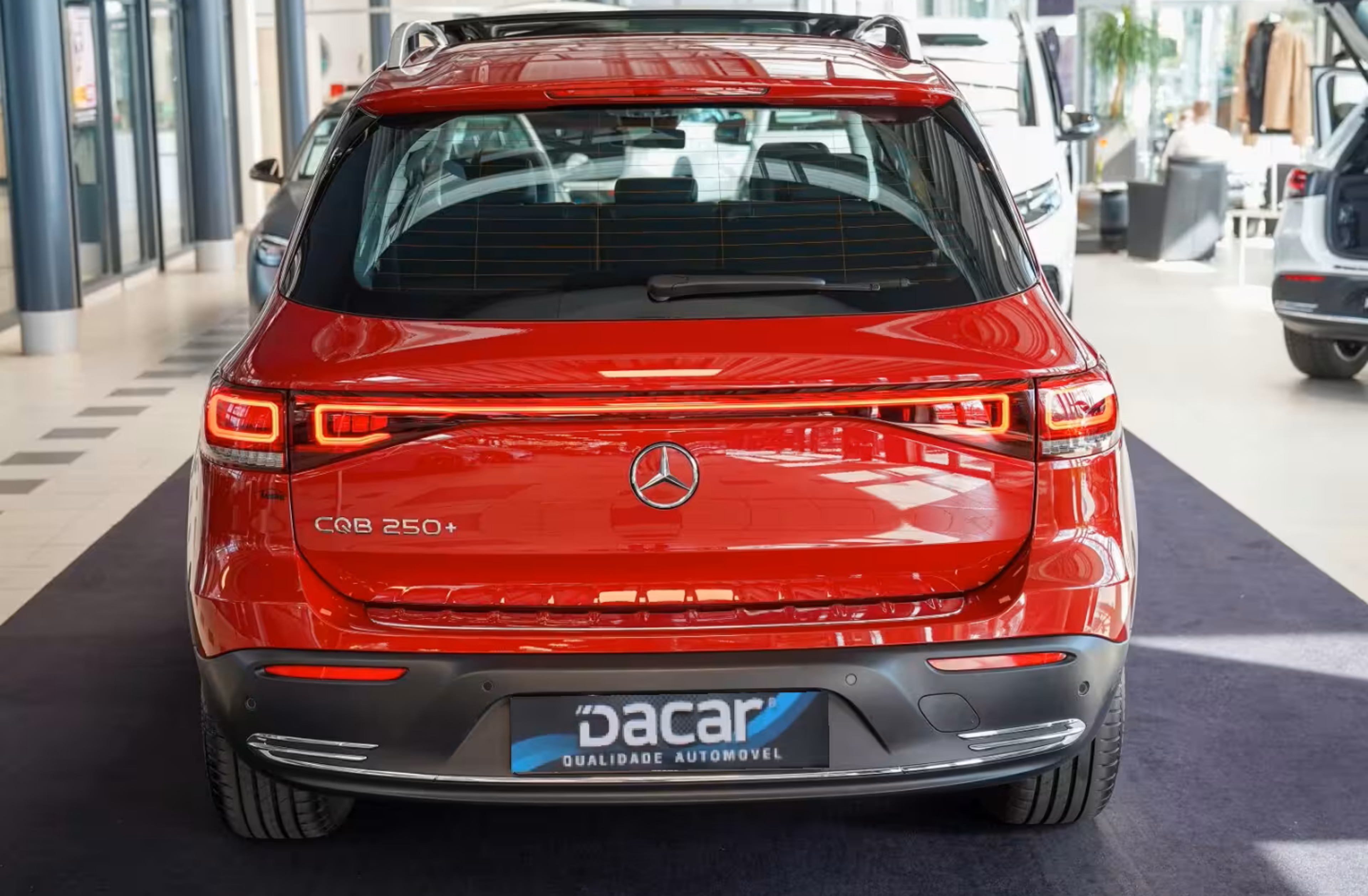 MERCEDES EQB 250 Electric Art