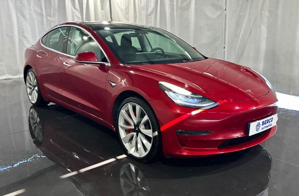 TESLA Model 3 Performance Dual Motor AWD