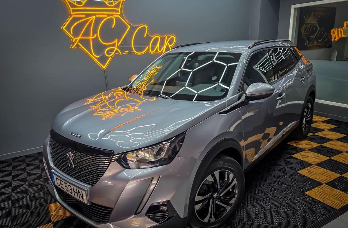 PEUGEOT 2008 1.2 PureTech Allure EAT8