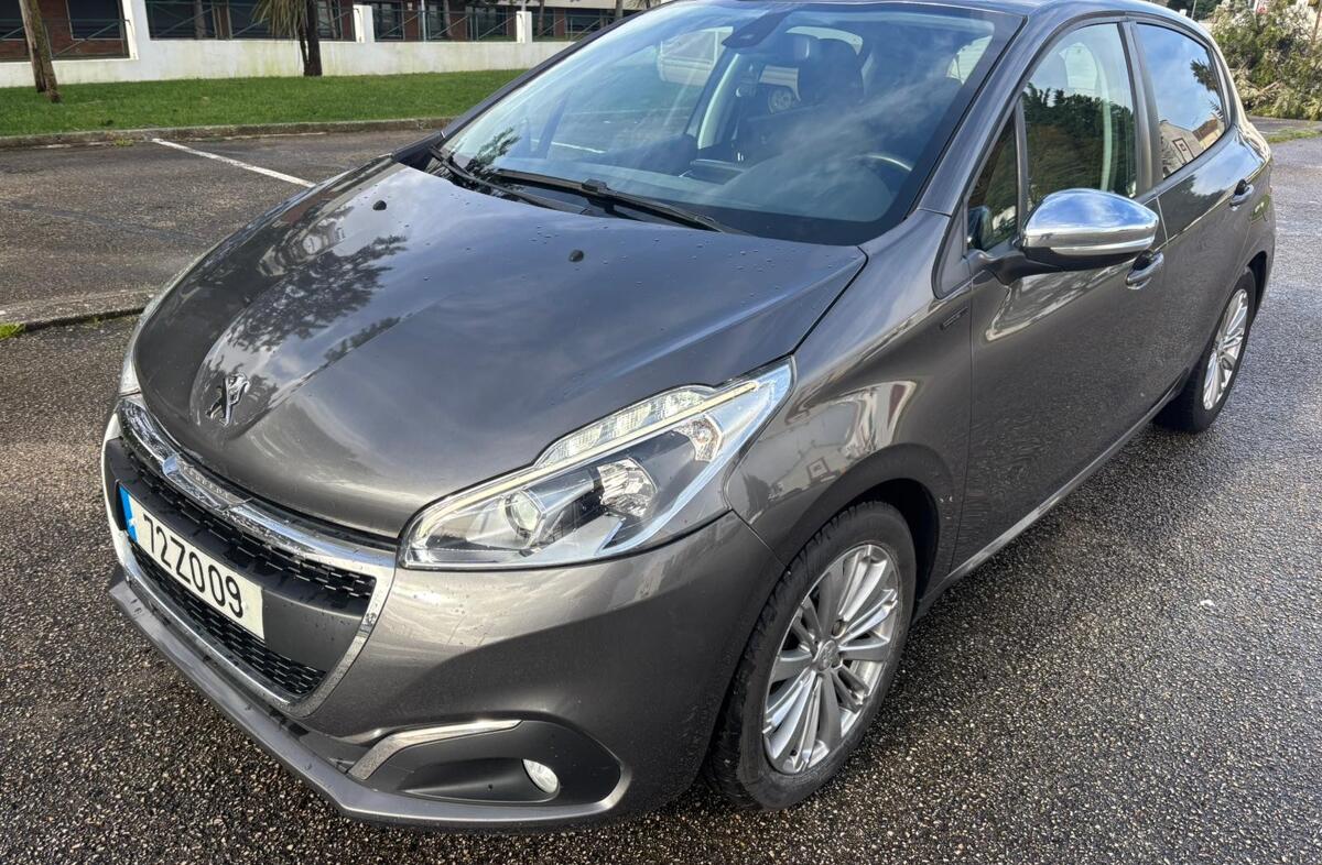 PEUGEOT 208 1.5 BlueHDi Like