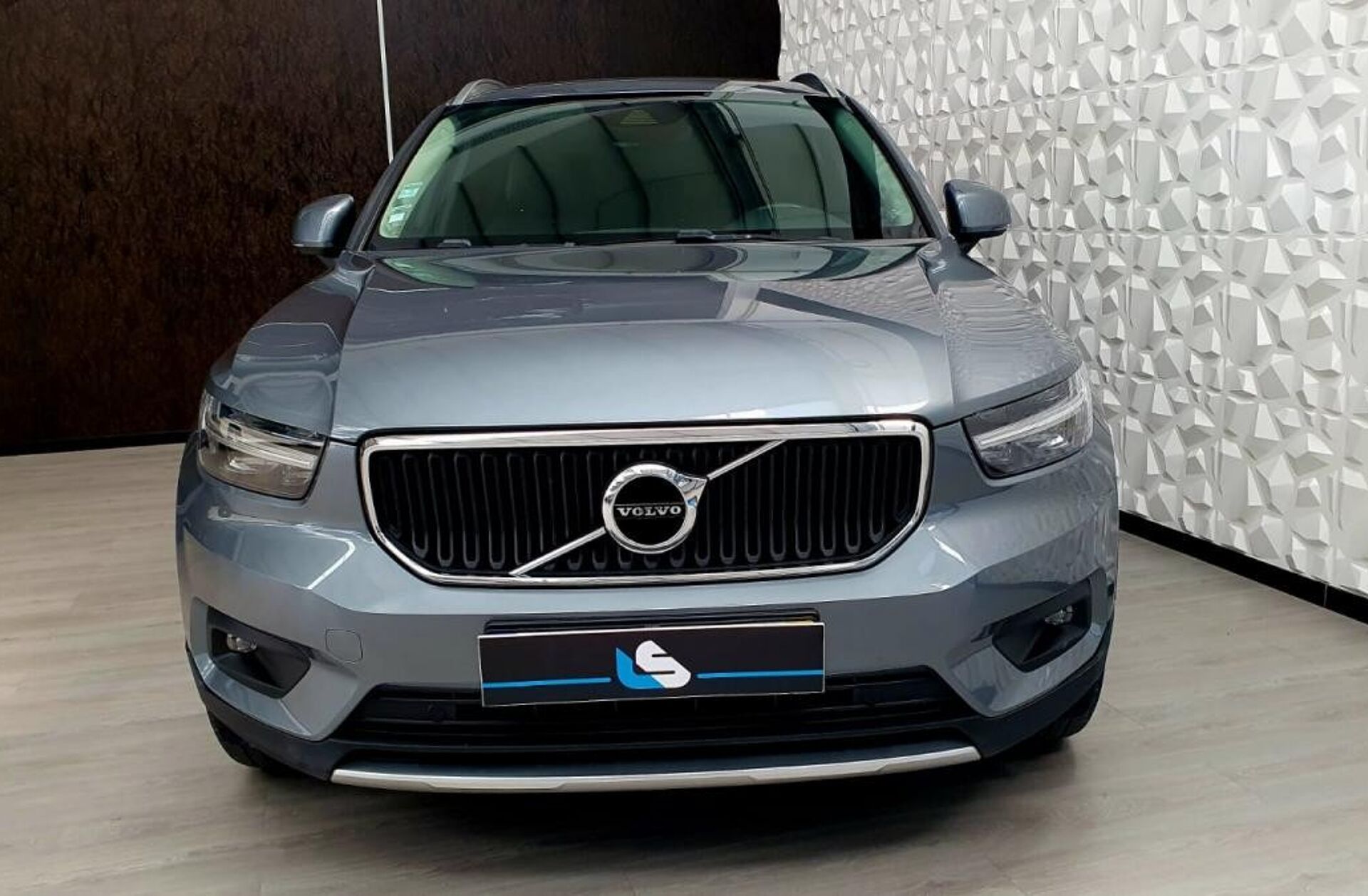 VOLVO XC40 2.0 D3 Momentum