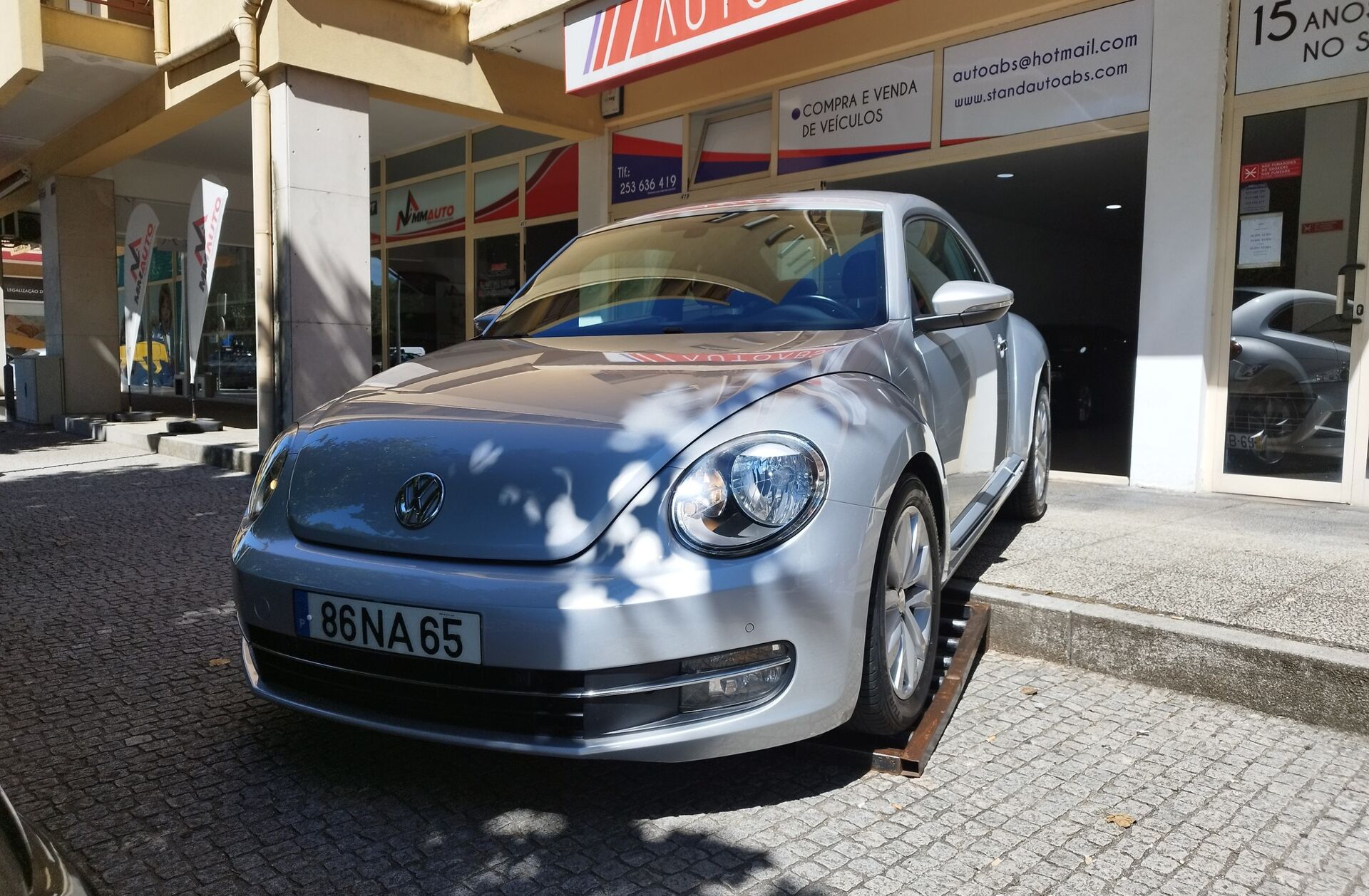 VOLKSWAGEN Beetle 1.6 TDi Design