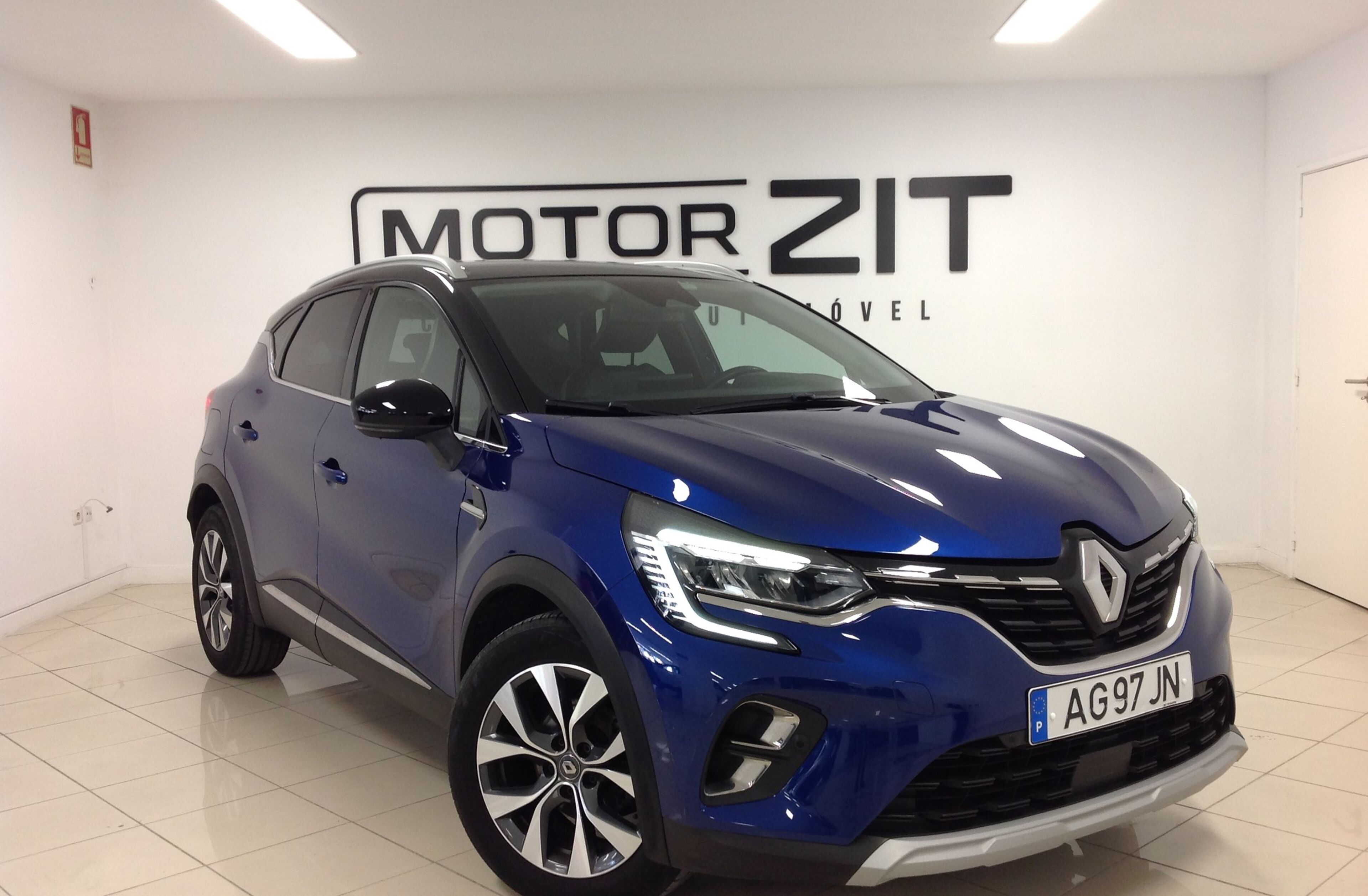 RENAULT Captur 1.0 TCe Exclusive
