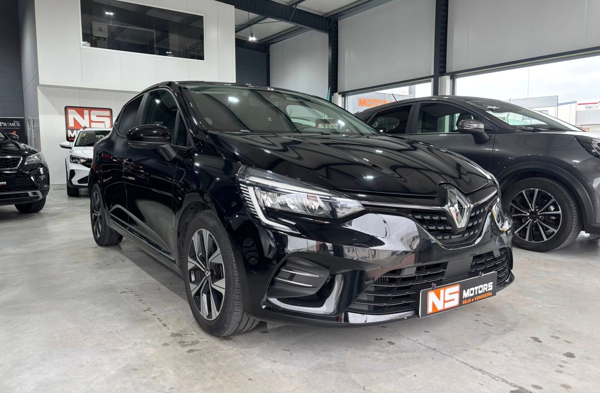 RENAULT Clio 1.0 TCe Intens