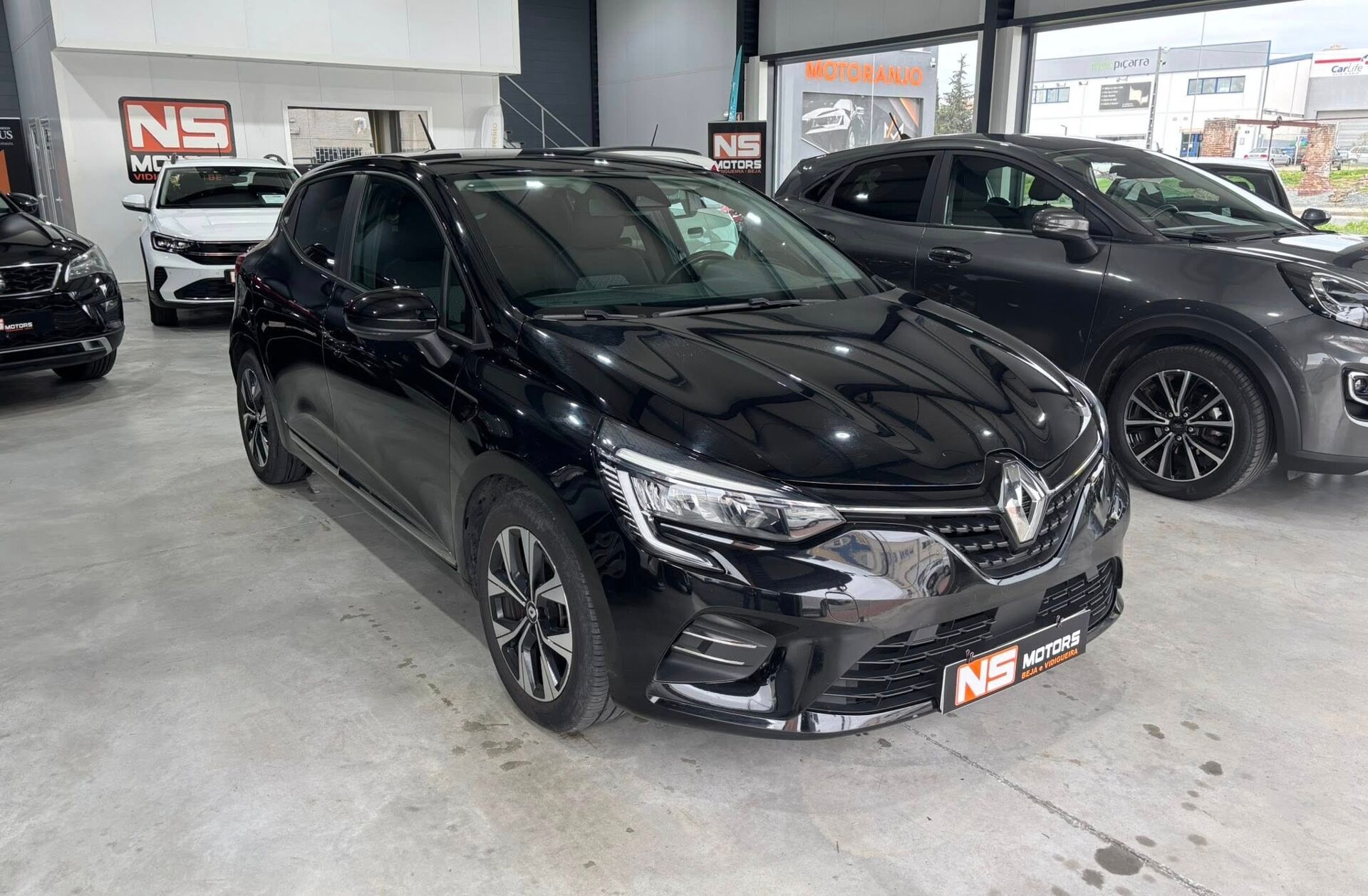 RENAULT Clio 1.0 TCe Intens