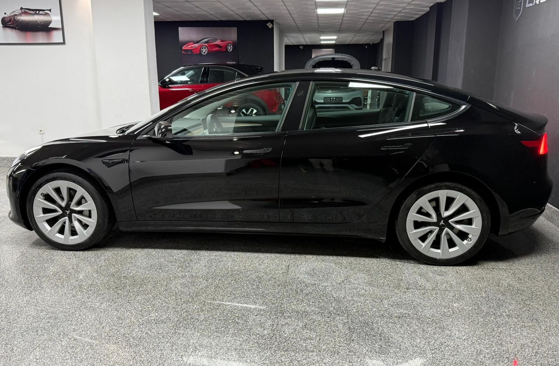 TESLA Model 3 Standard Range Plus RWD