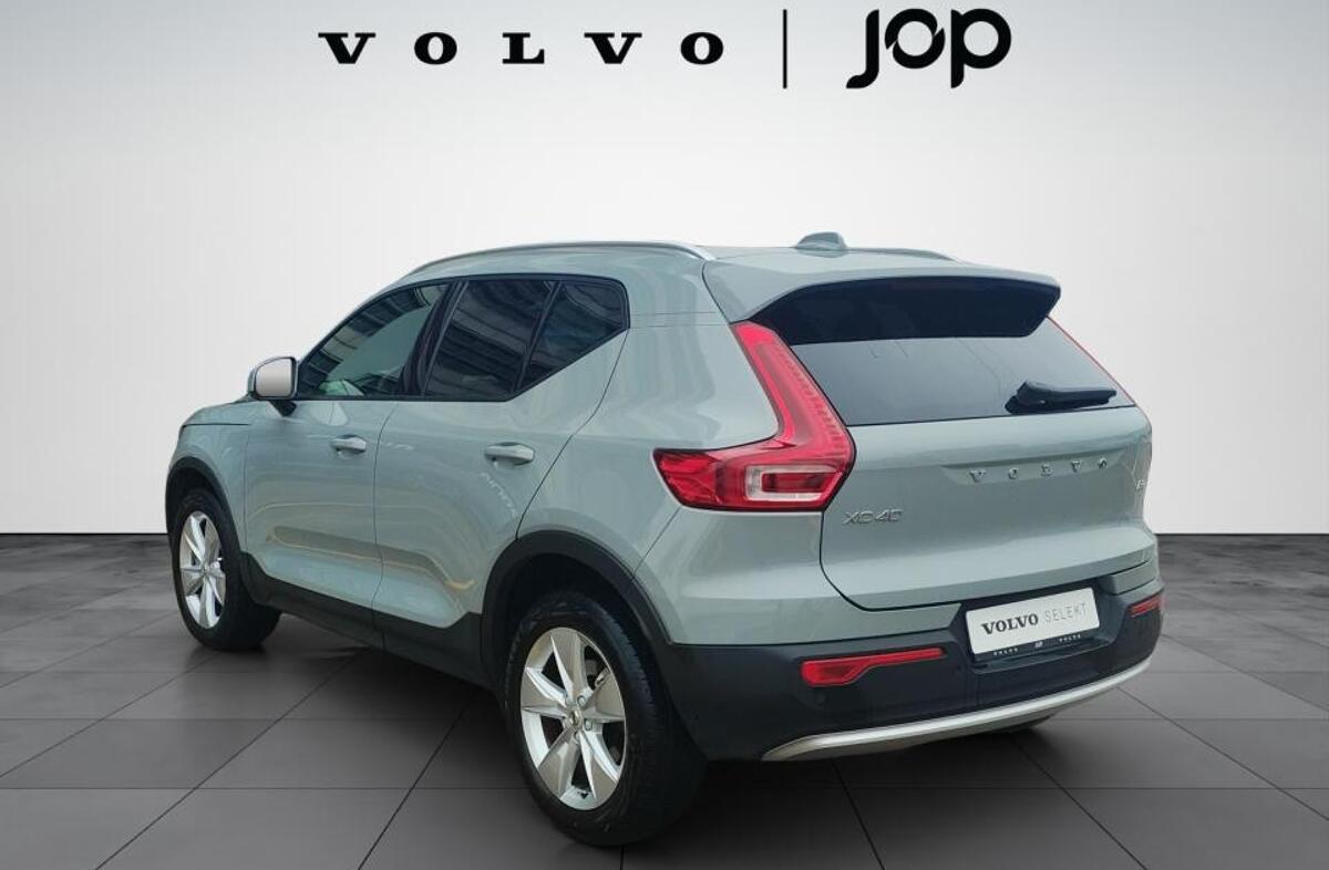 VOLVO XC40 2.0 B3 Core