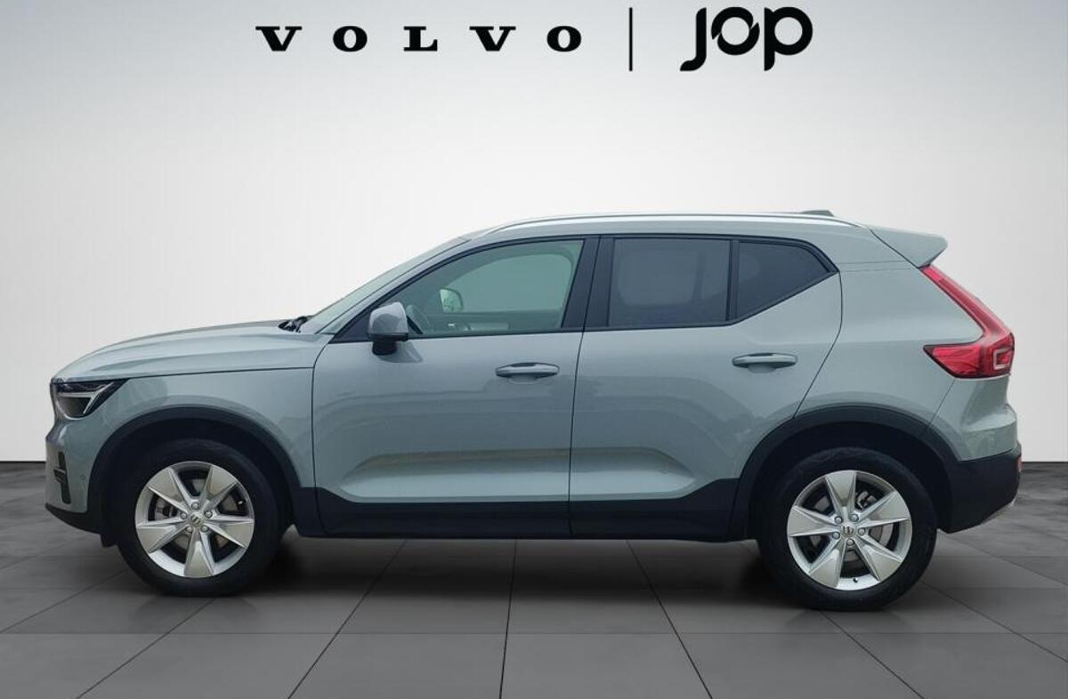 VOLVO XC40 2.0 B3 Core