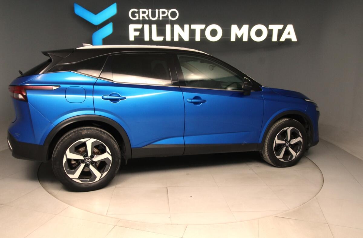NISSAN Qashqai 1.3 DIG-T N-Connecta LED Xtronic