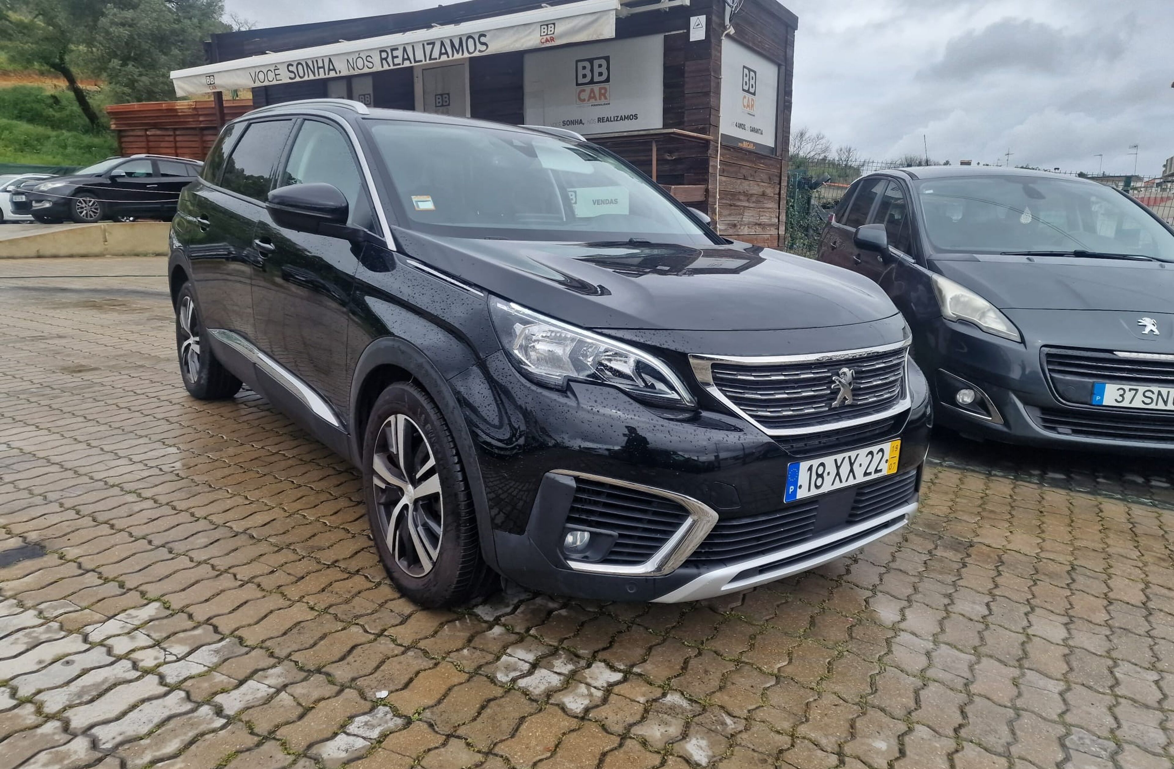 PEUGEOT 5008 1.5 BlueHDI ALLURE