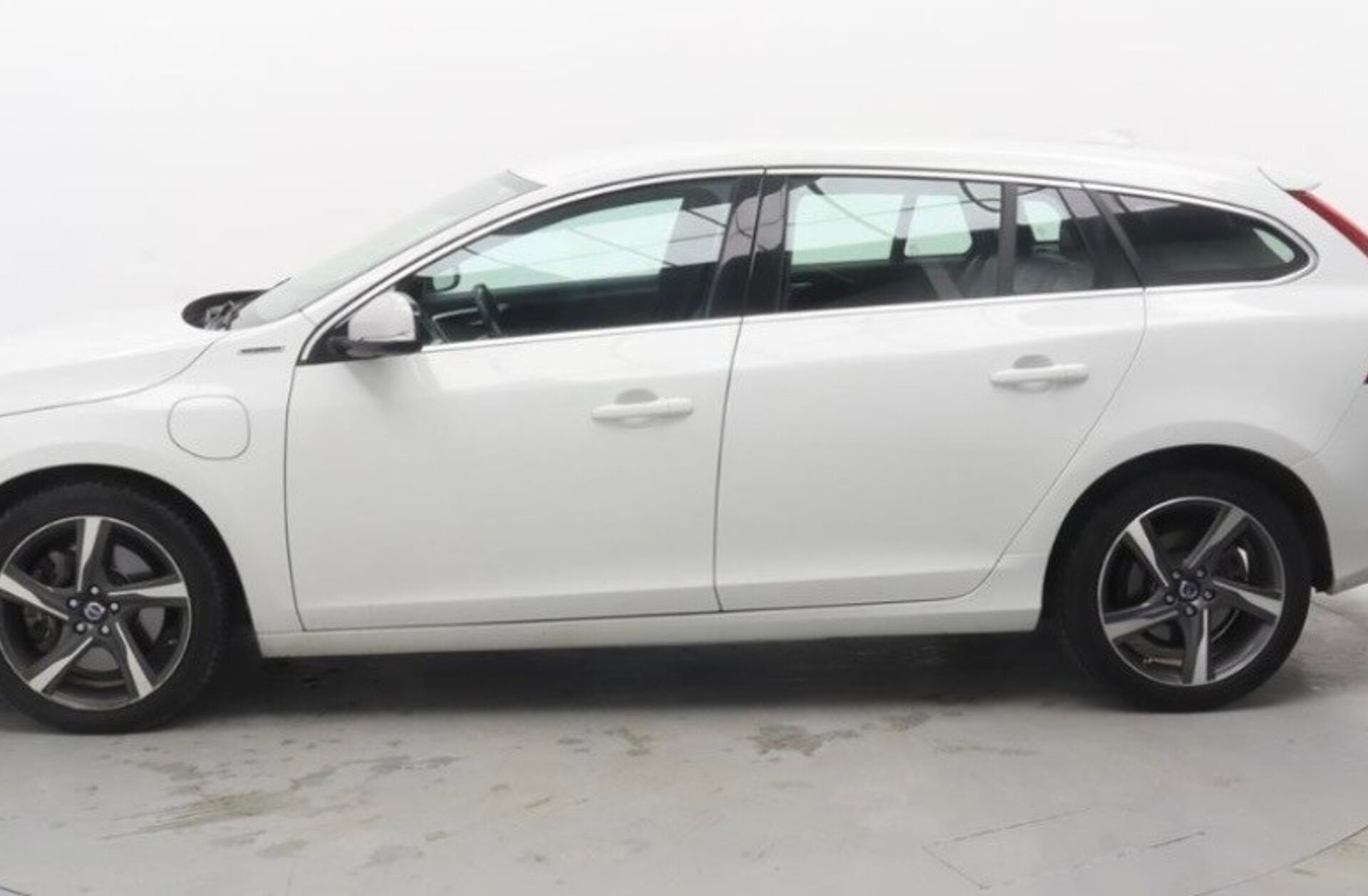 VOLVO V60 2.4 D5 R-Design Geartronic