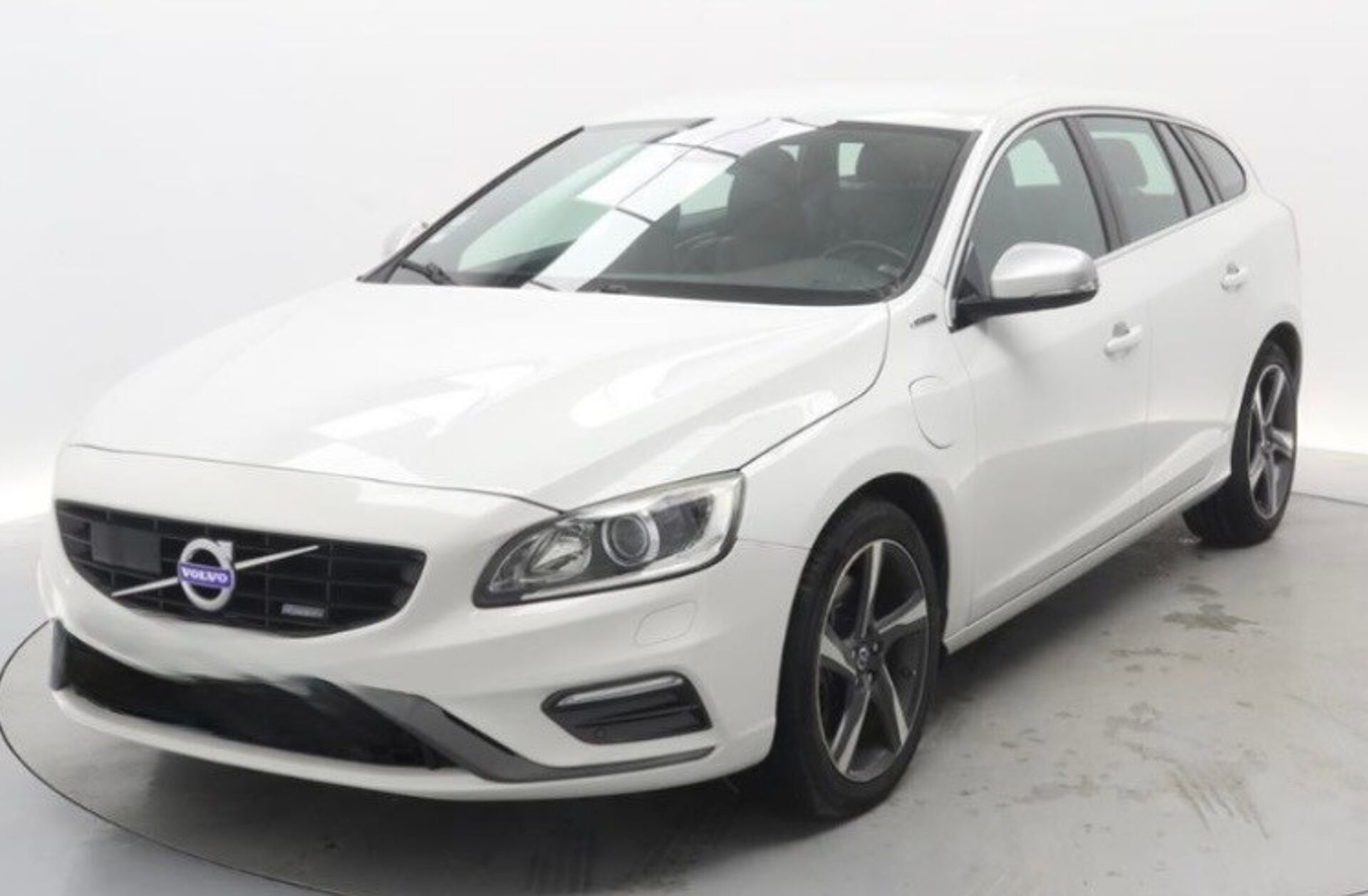 VOLVO V60 2.4 D5 R-Design Geartronic