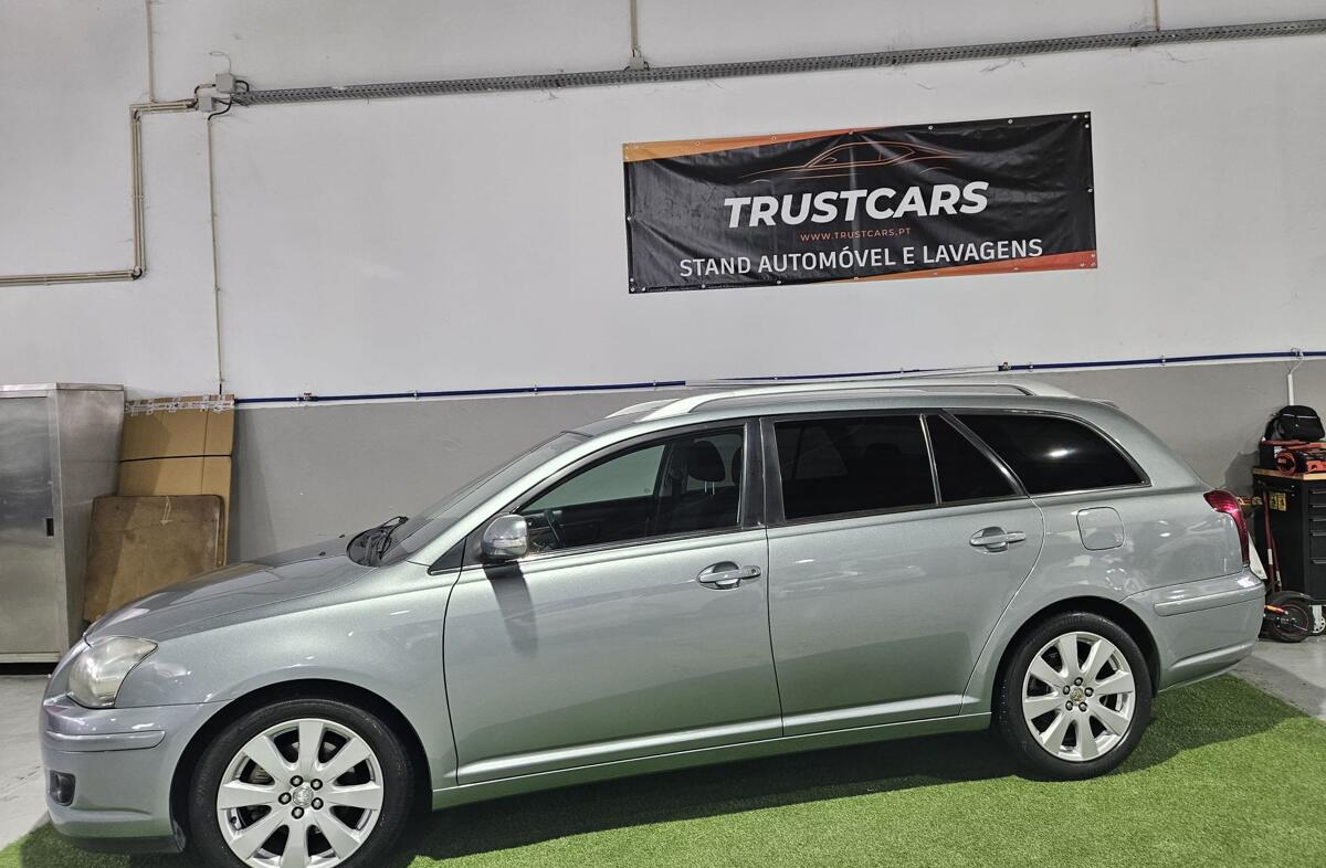 TOYOTA Avensis SD 2.0 D-4D