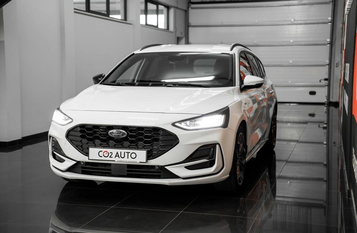 FORD Focus 1.0 EcoBoost MHEV ST-Line X Aut.