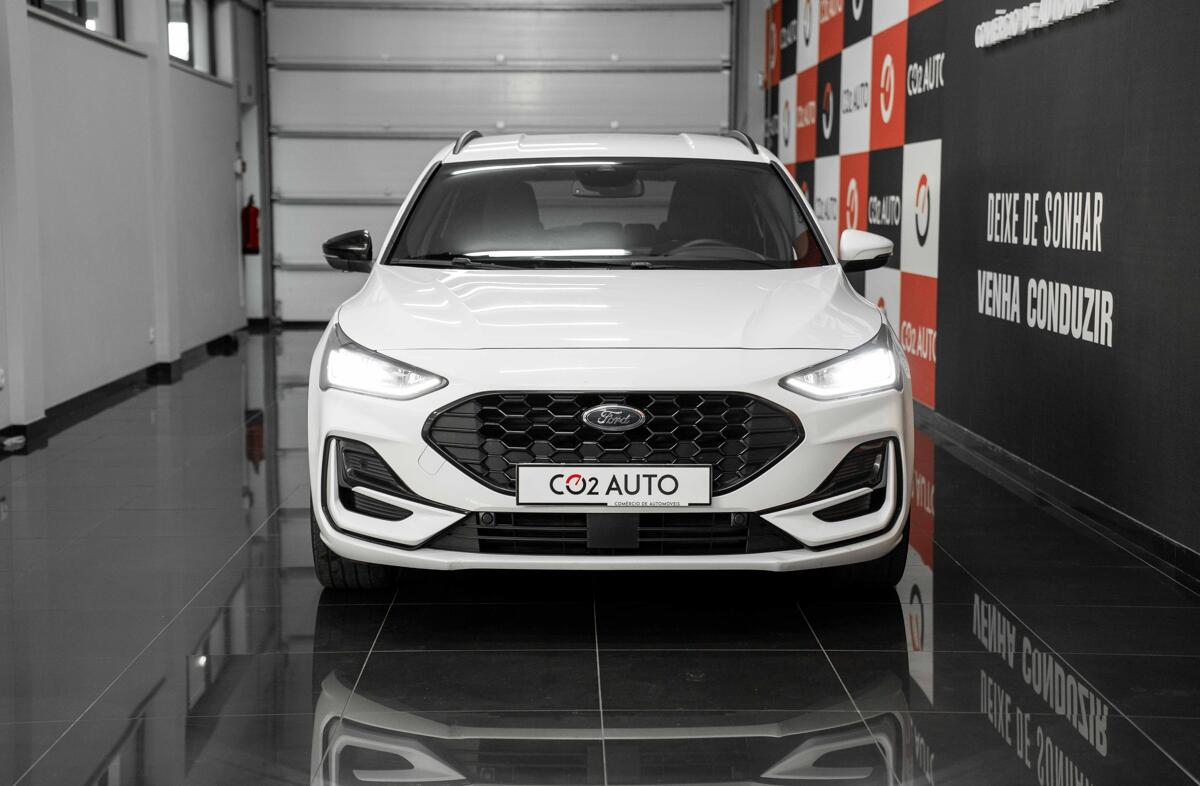 FORD Focus 1.0 EcoBoost MHEV ST-Line X Aut.