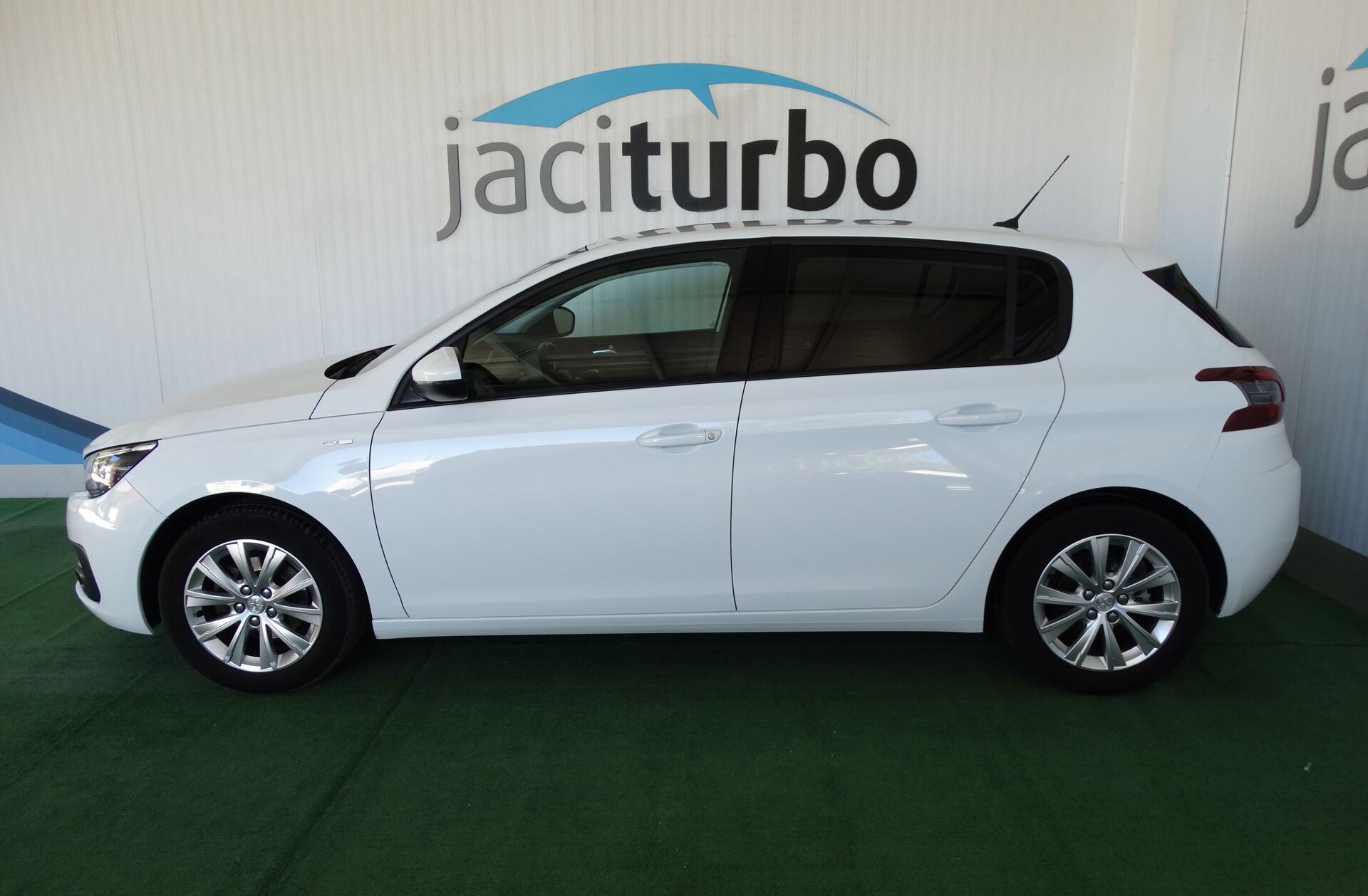 PEUGEOT 308 1.5 BlueHDi Style