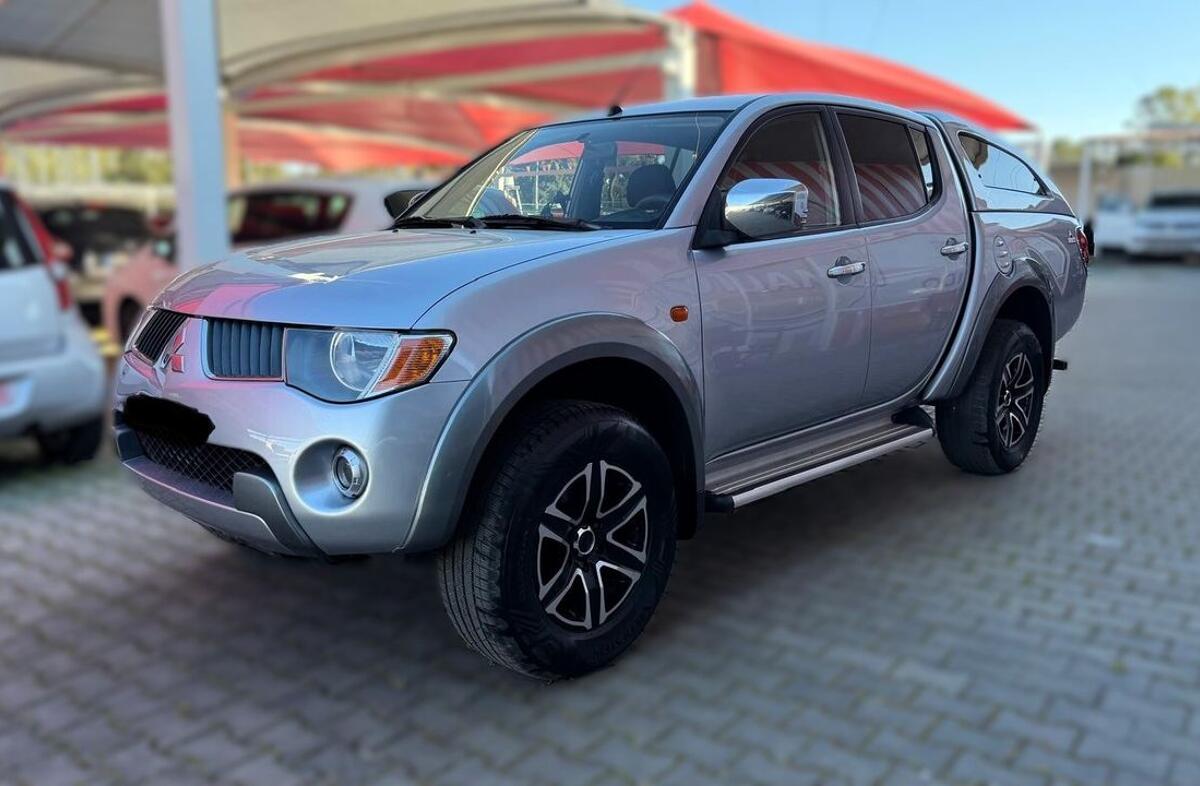 MITSUBISHI L 200 2.5 DI-D CD Intense MASC A