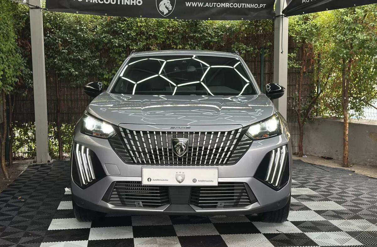 PEUGEOT 2008 1.2 Hybrid Allure e-DCS6