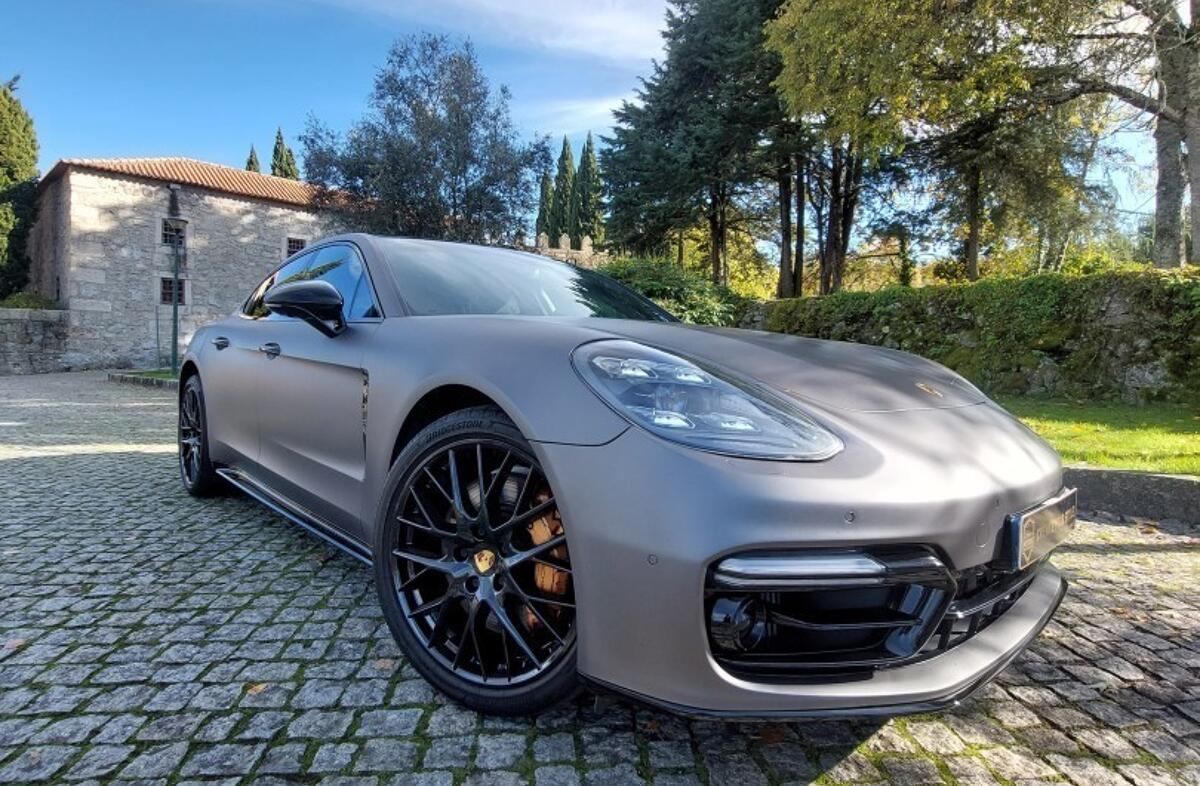 PORSCHE Panamera 4 E-Hybrid
