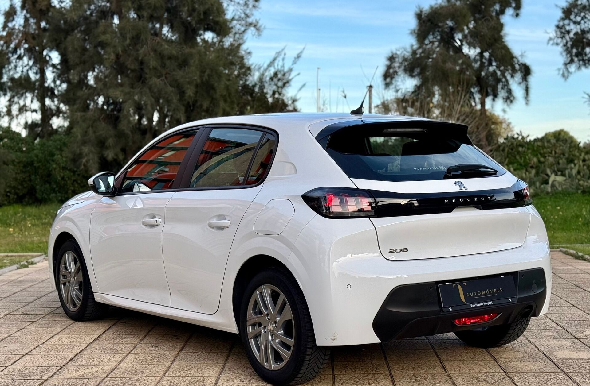 PEUGEOT 208 1.2 PureTech Active