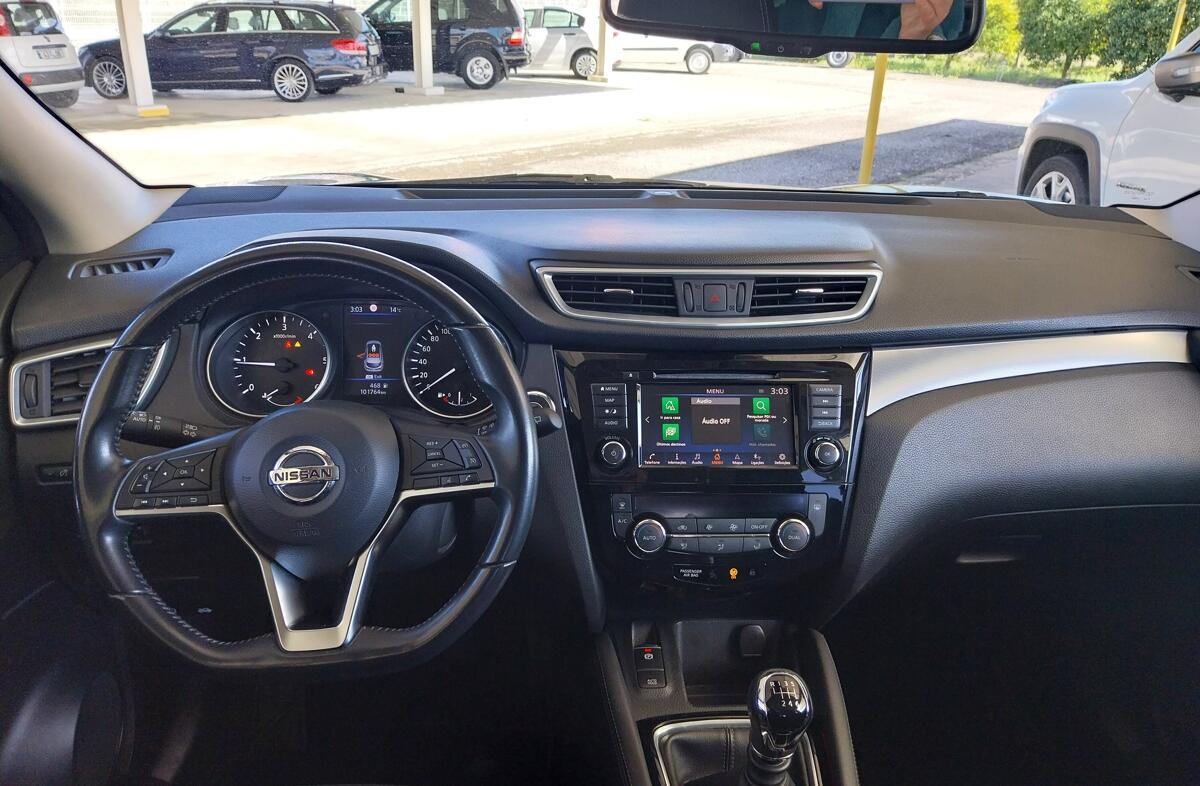 NISSAN Qashqai 1.5 dCi N-Connecta