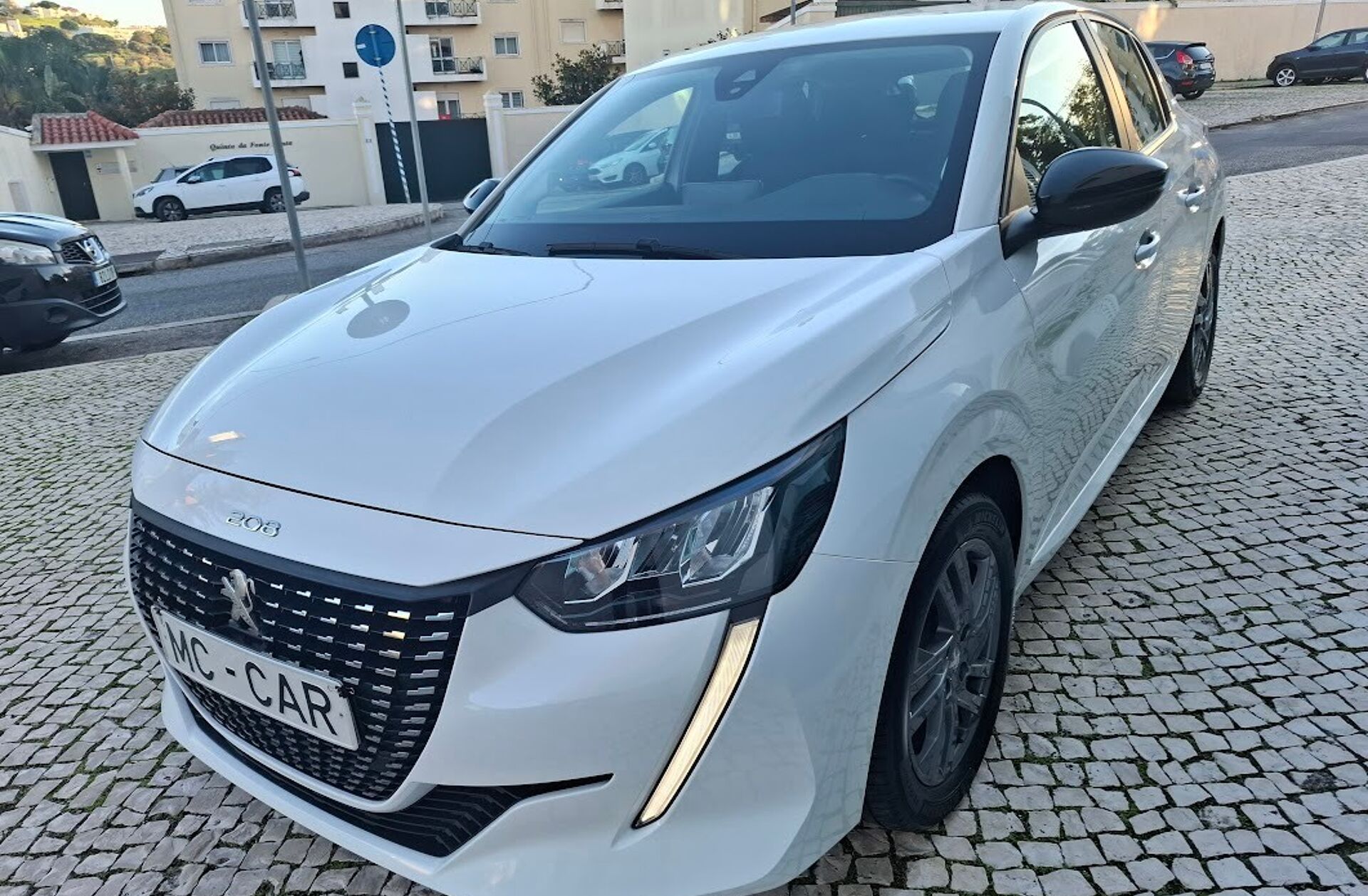 PEUGEOT 208 1.2 PureTech Active