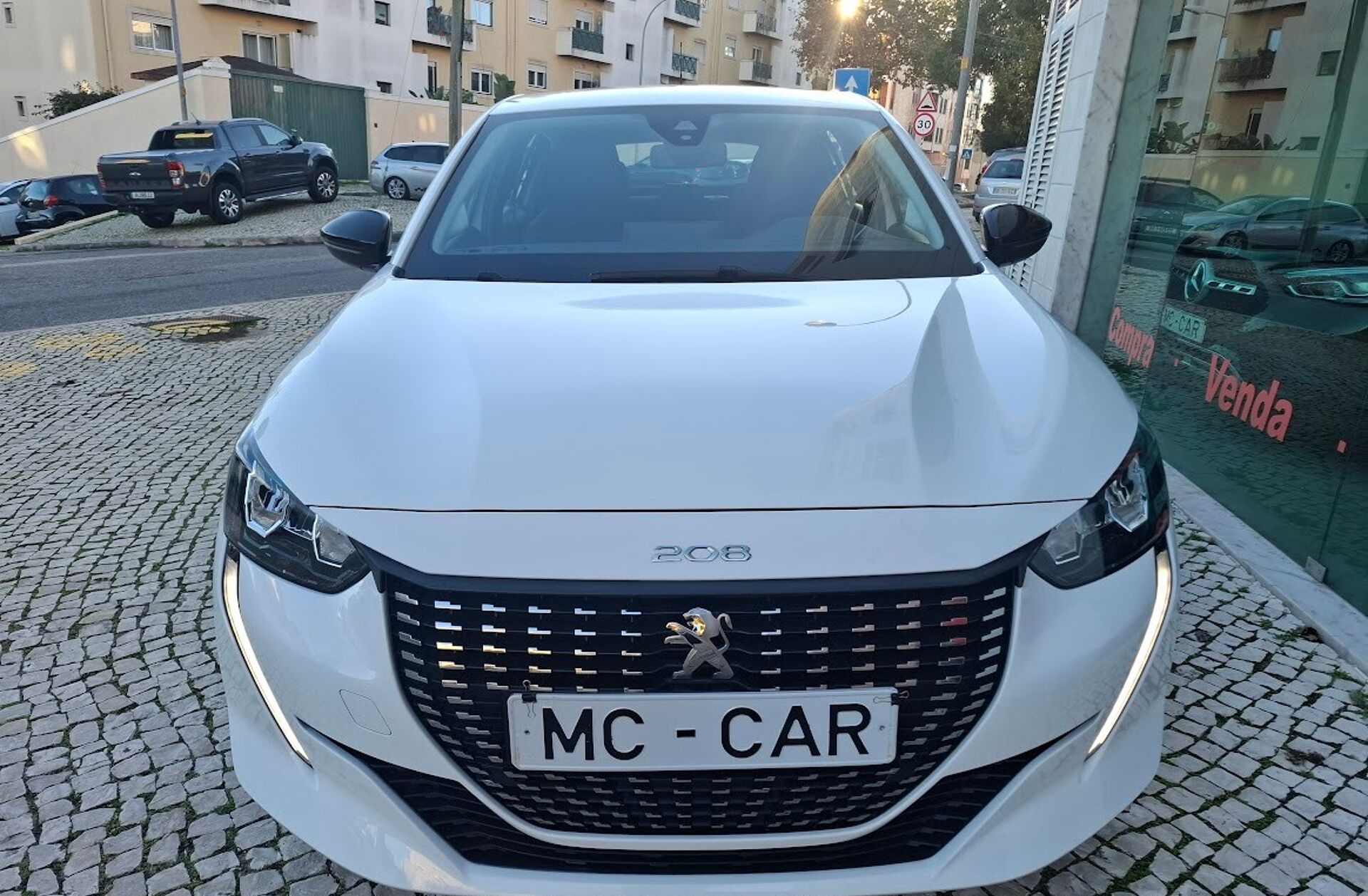 PEUGEOT 208 1.2 PureTech Active