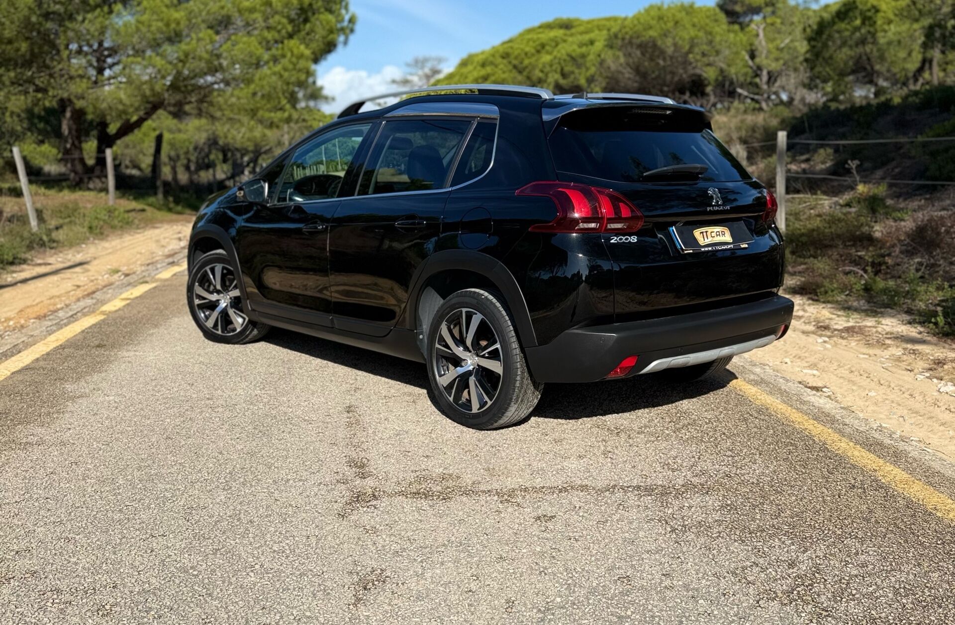 PEUGEOT 2008 1.2 PureTech Allure EAT6