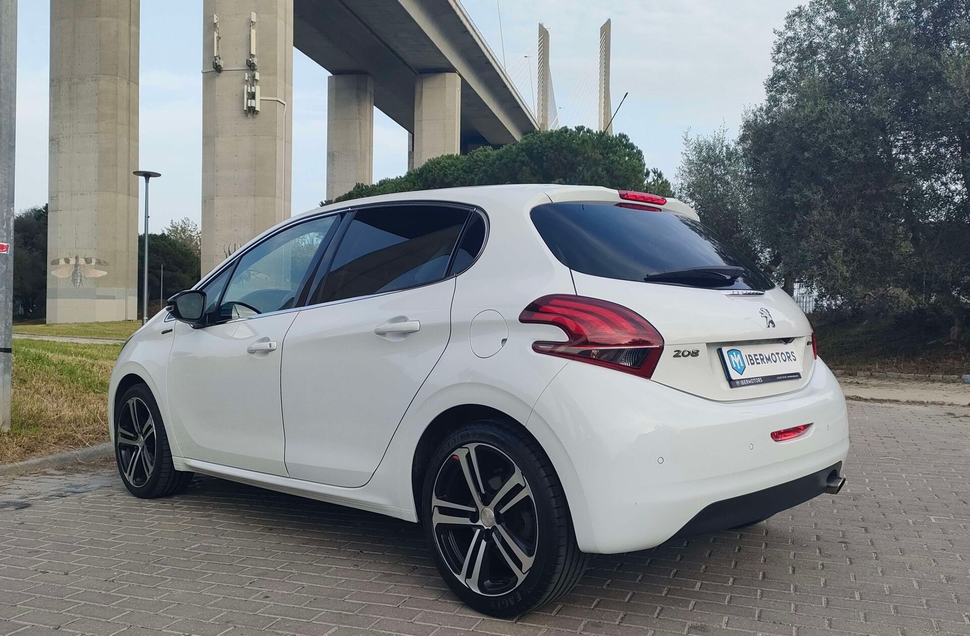 PEUGEOT 208 1.2 PureTech GT Line