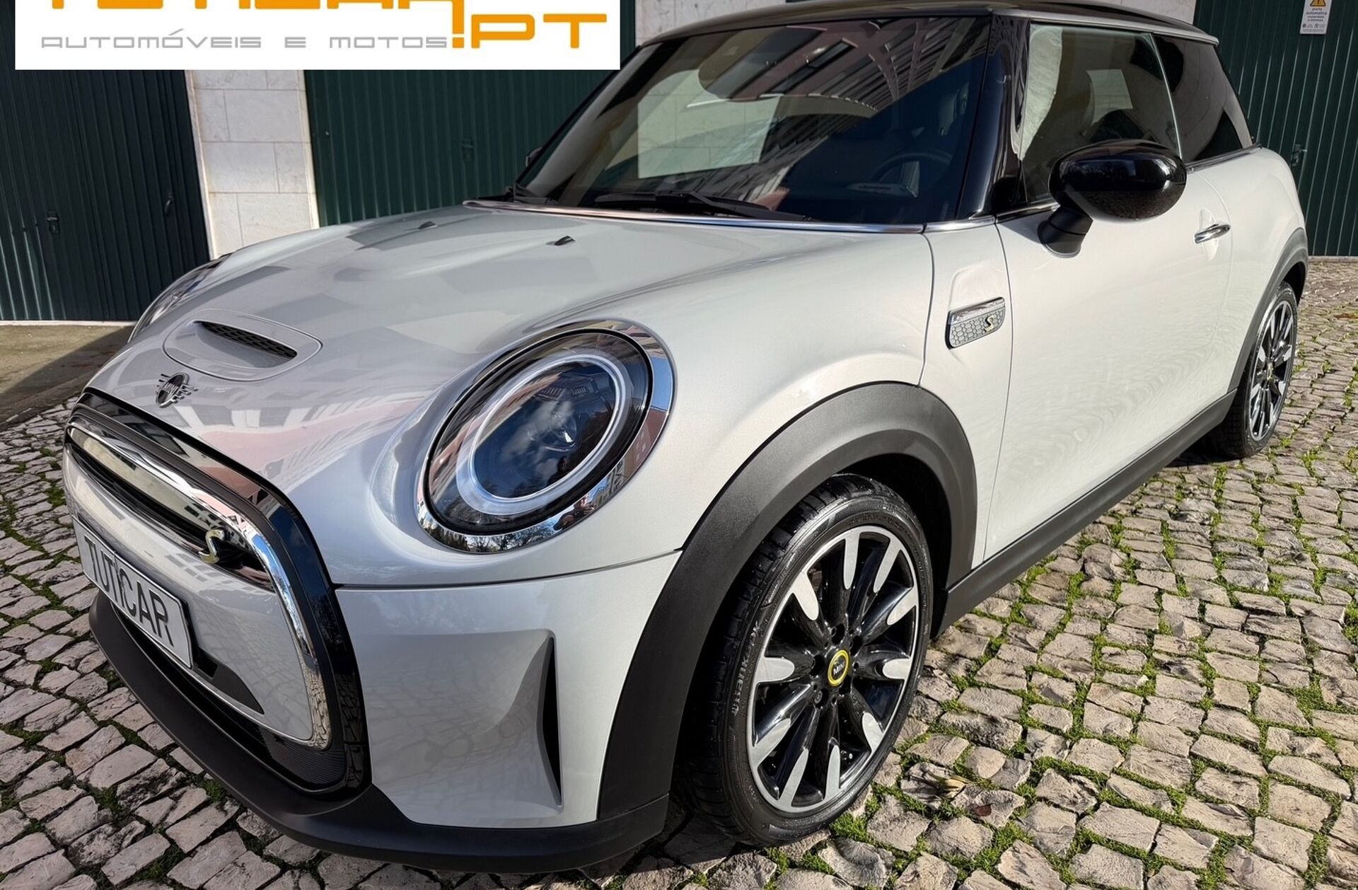 MINI Mini Cooper SE Essential