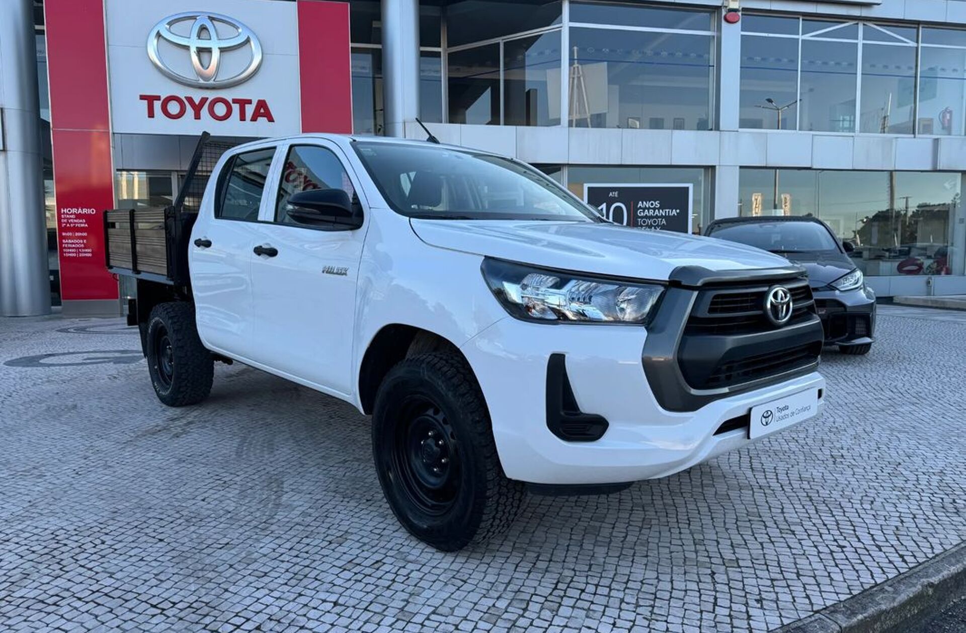 TOYOTA Hilux 2.4 D-4D 4WD CD CH