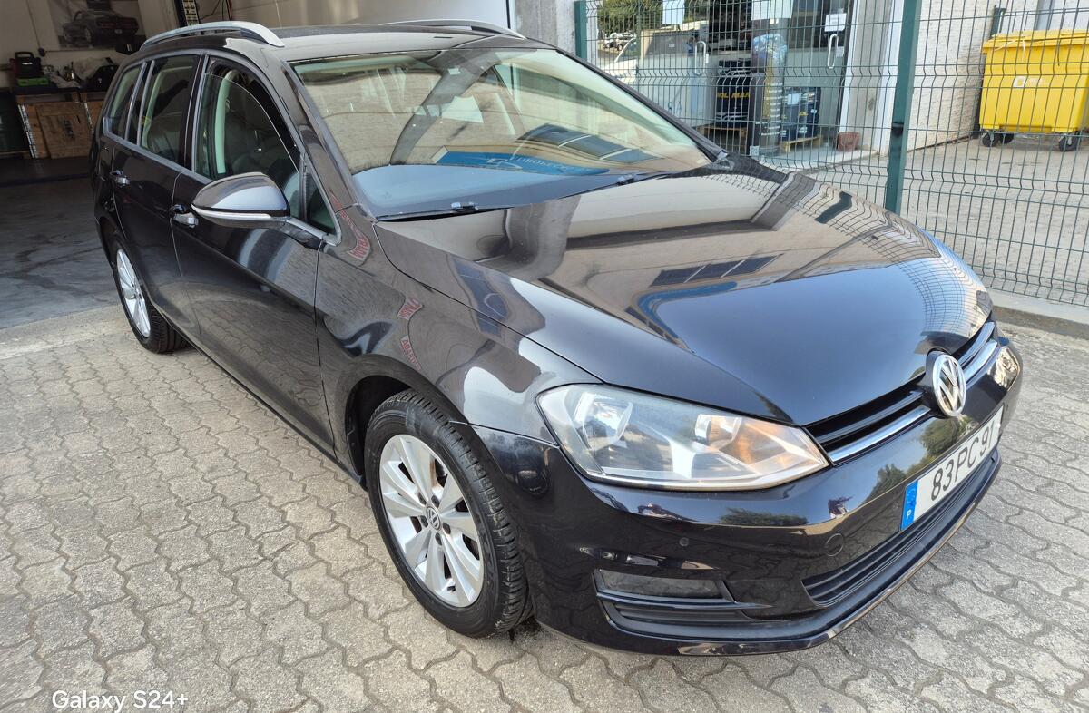 VOLKSWAGEN Golf 1.6 TDi Confortline