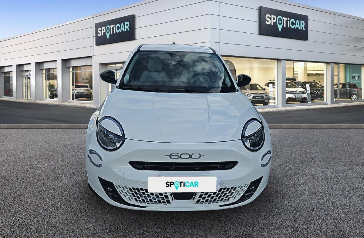 FIAT 600 1.2 Hybrid La Prima