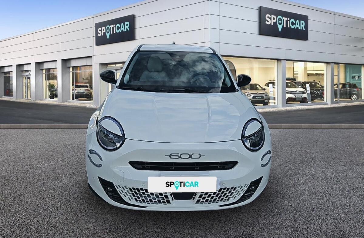 FIAT 600 1.2 Hybrid La Prima