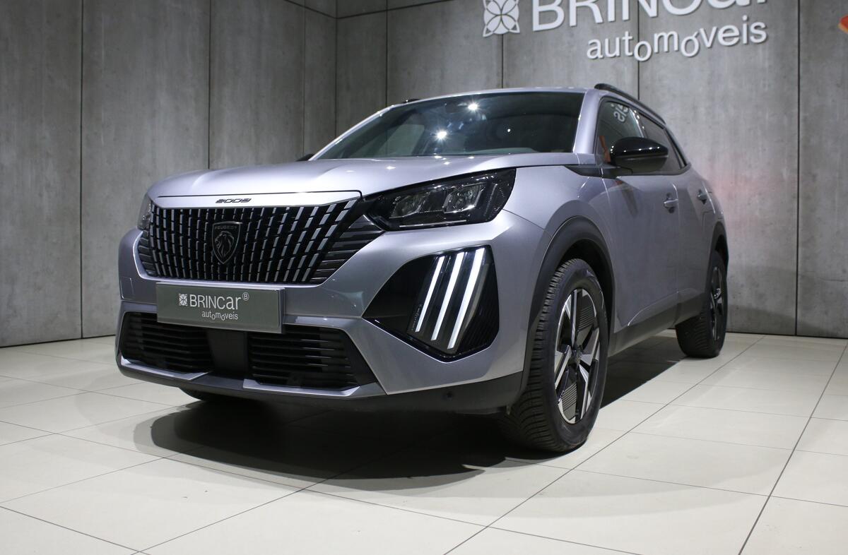 PEUGEOT 2008 1.2 PureTech Allure